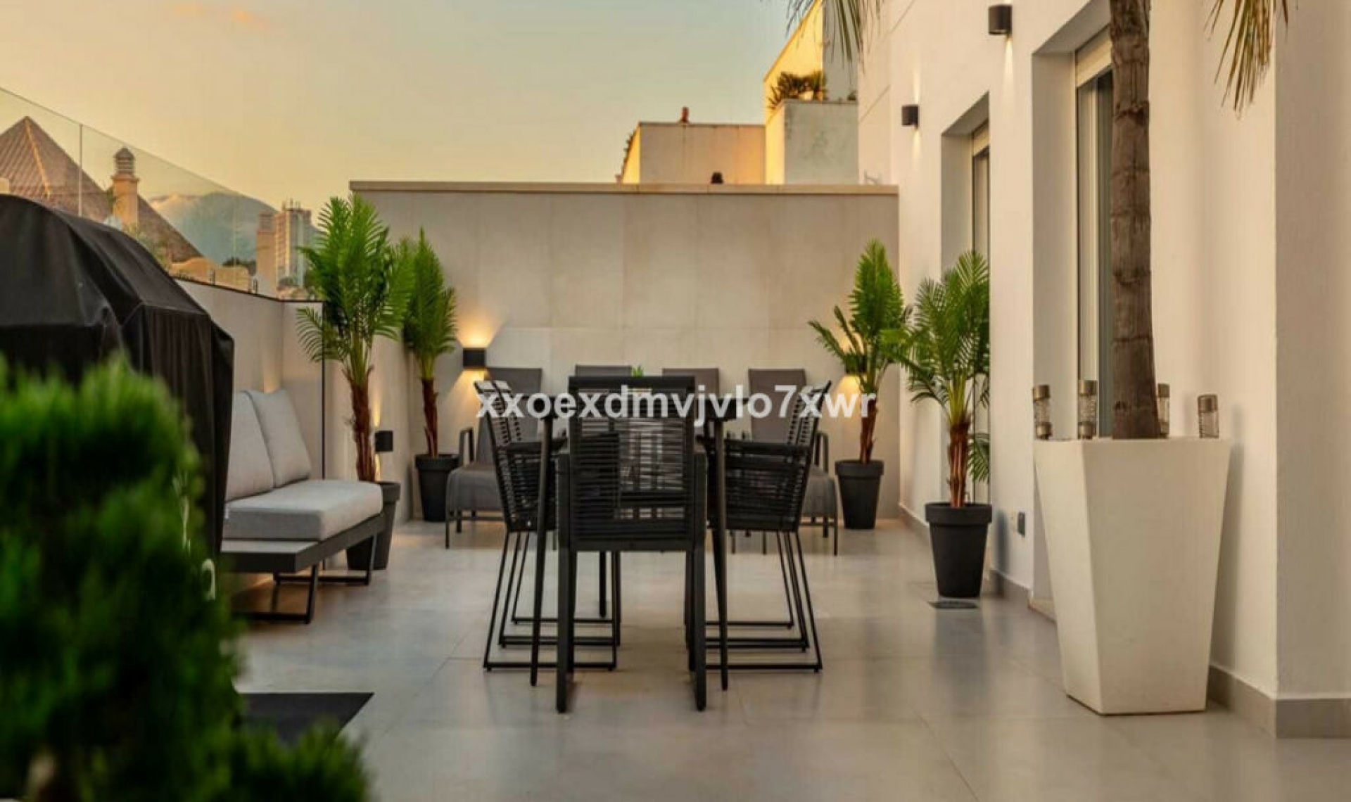 Resale - Apartment -
Marbella