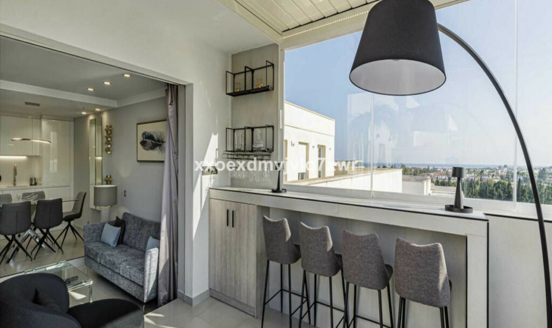 Resale - Apartment -
Marbella