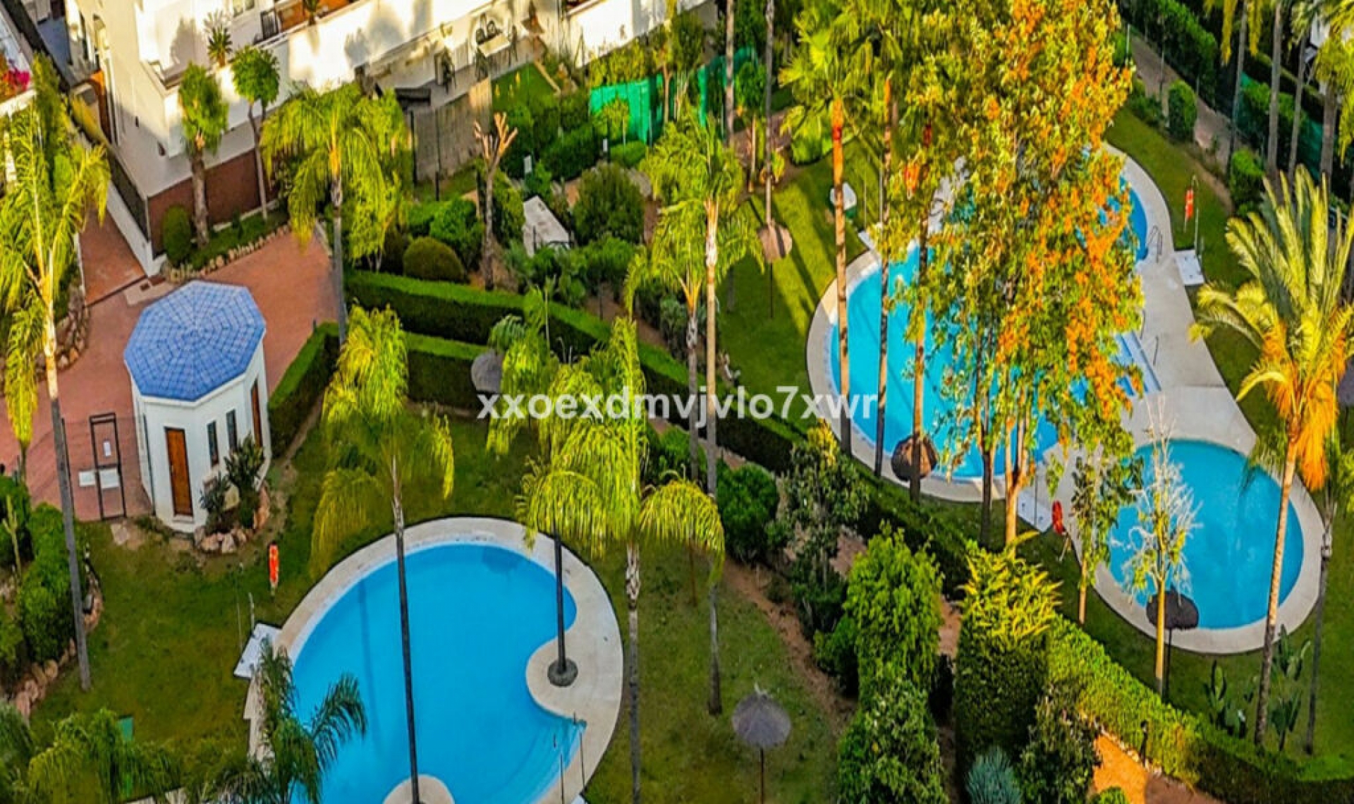 Resale - Apartment -
Marbella