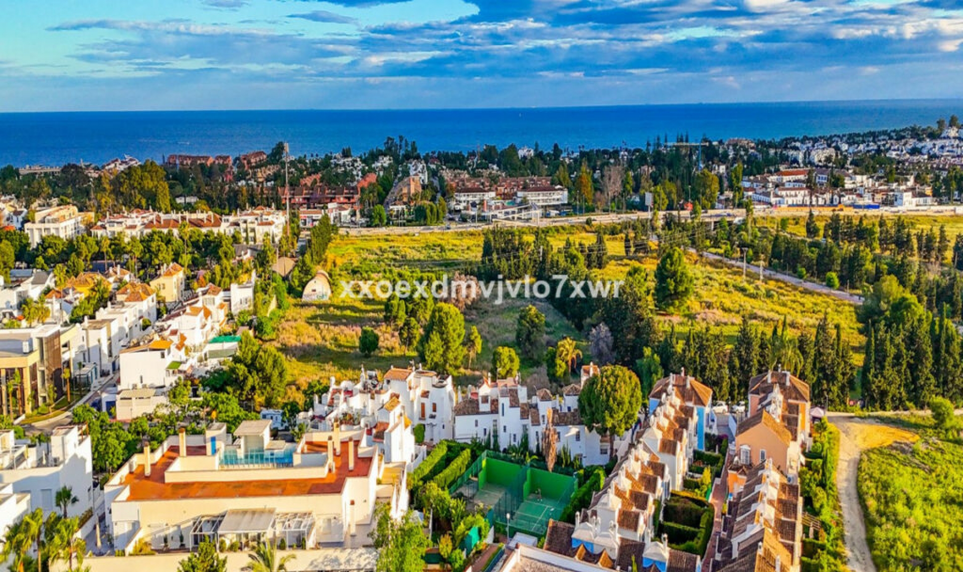 Resale - Apartment -
Marbella