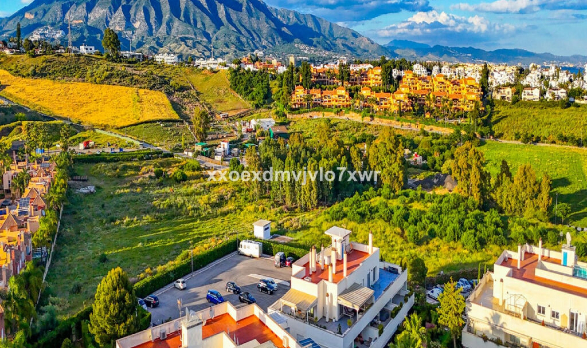 Resale - Apartment -
Marbella