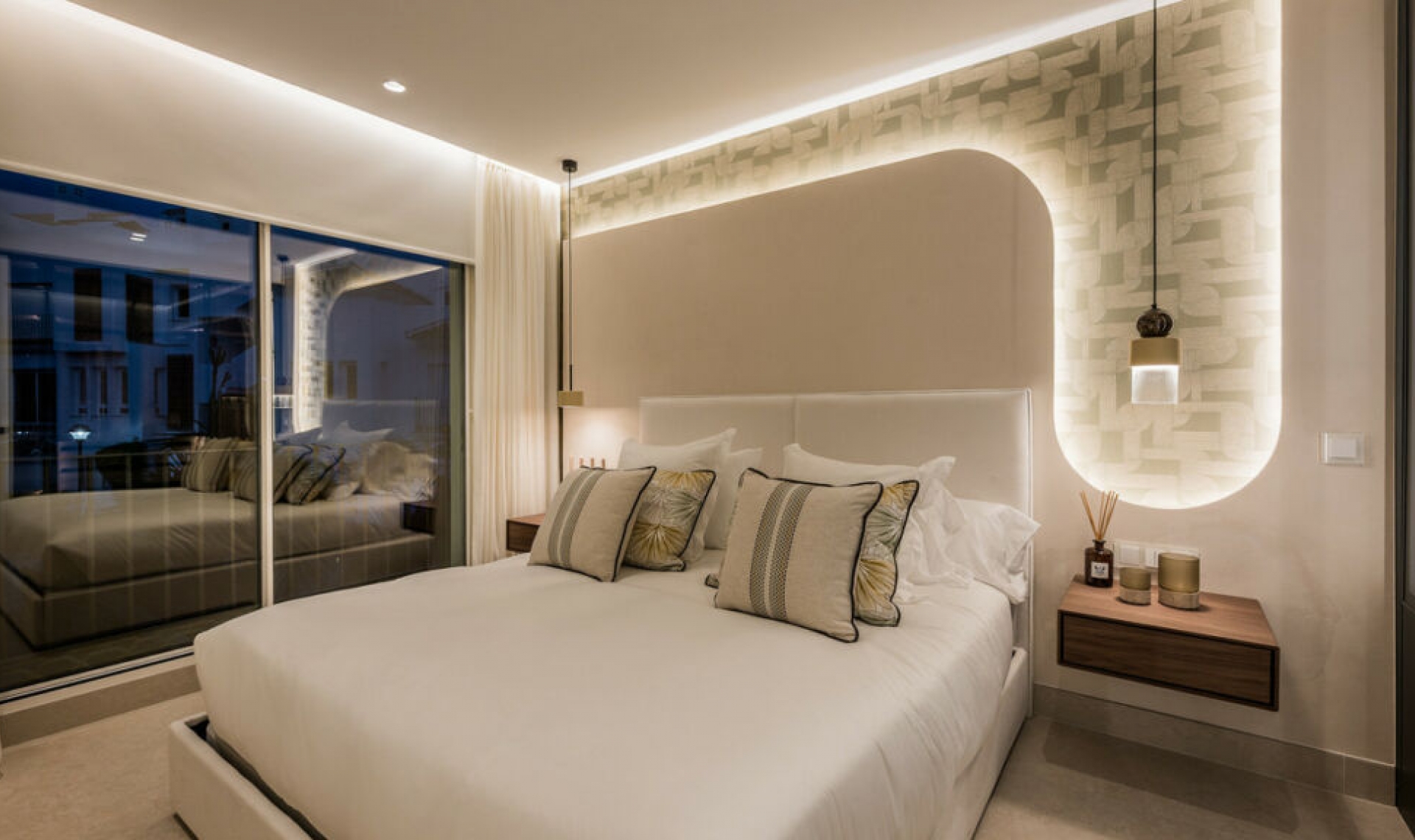 Resale - Apartment -
Marbella