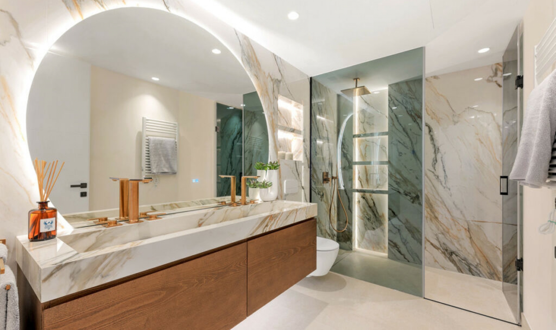 Resale - Apartment -
Marbella