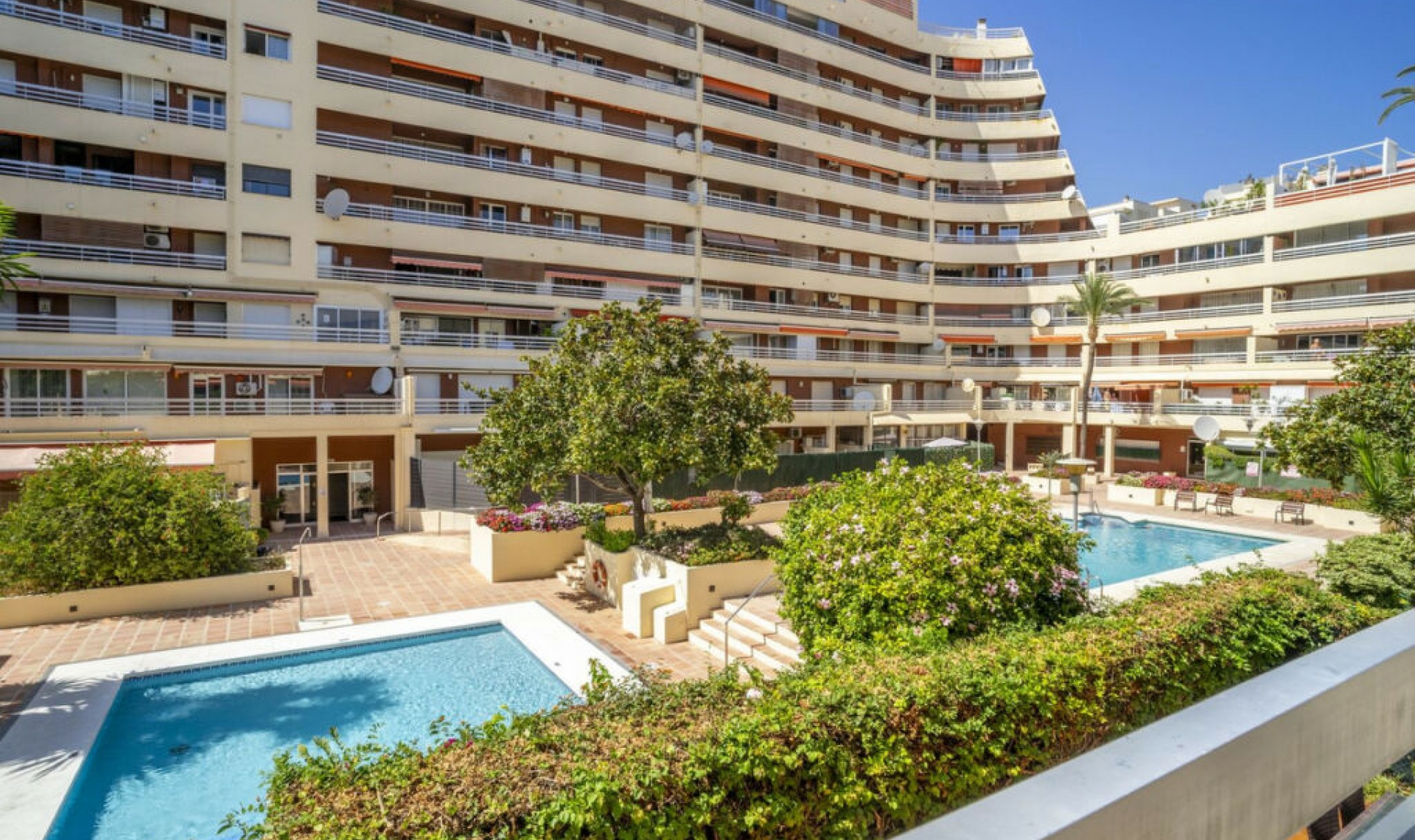 Resale - Apartment -
Marbella
