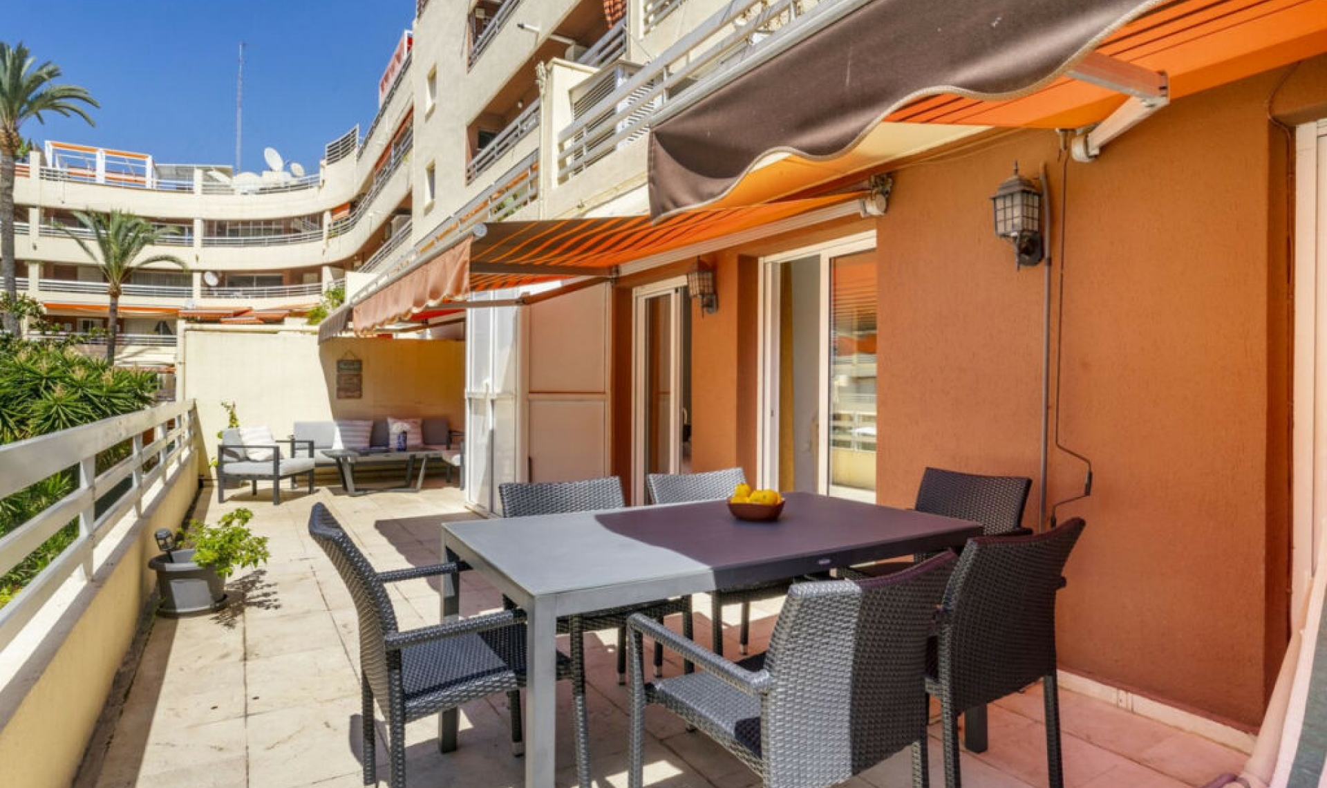 Resale - Apartment -
Marbella