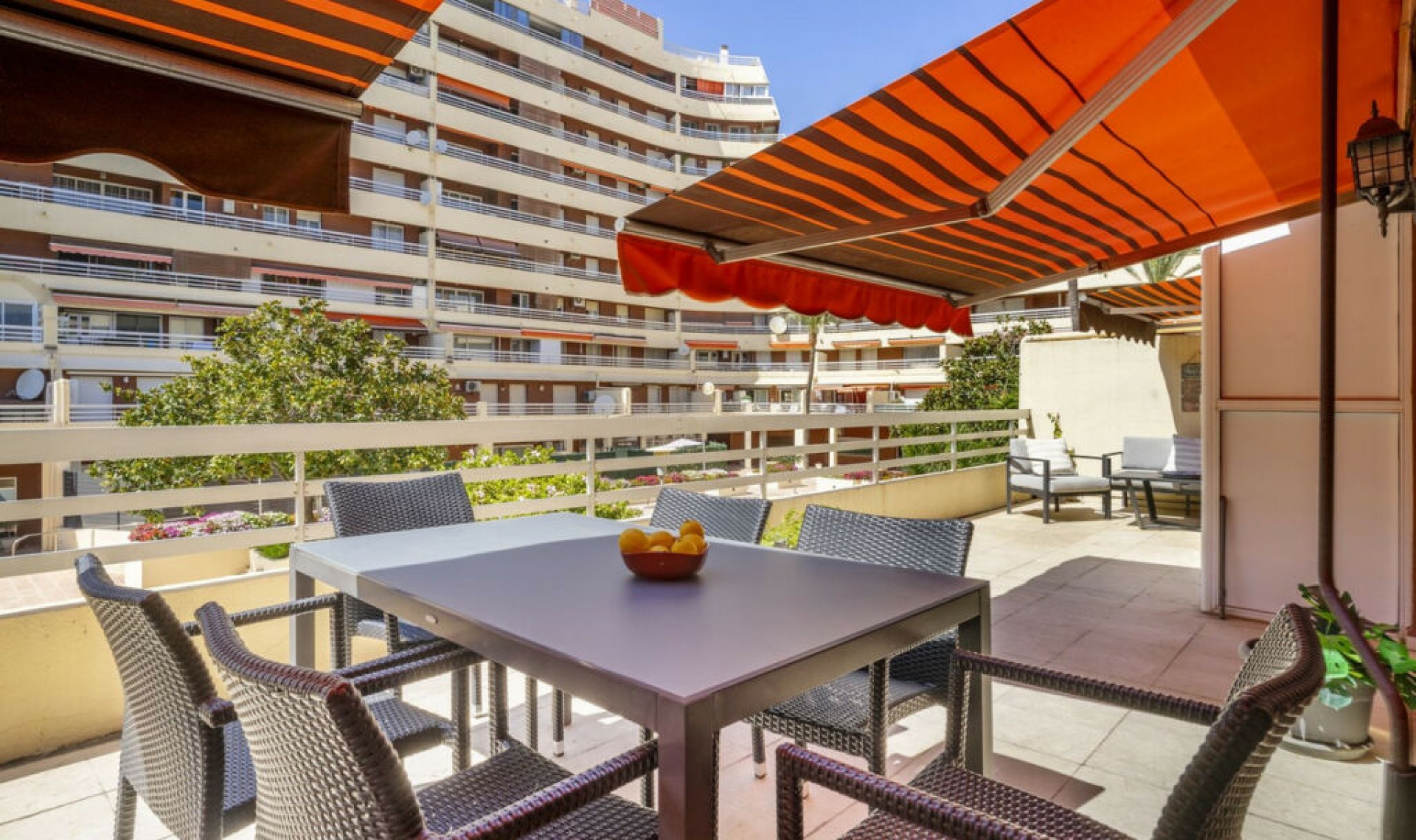 Resale - Apartment -
Marbella