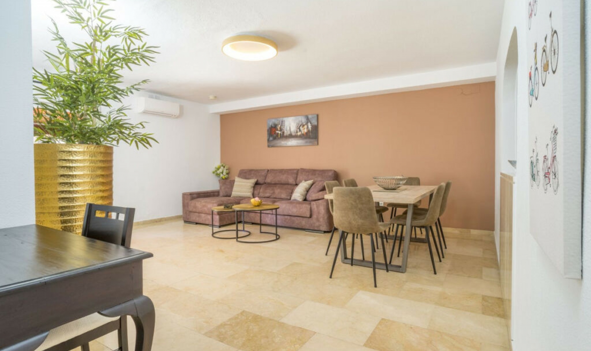 Resale - Apartment -
Marbella