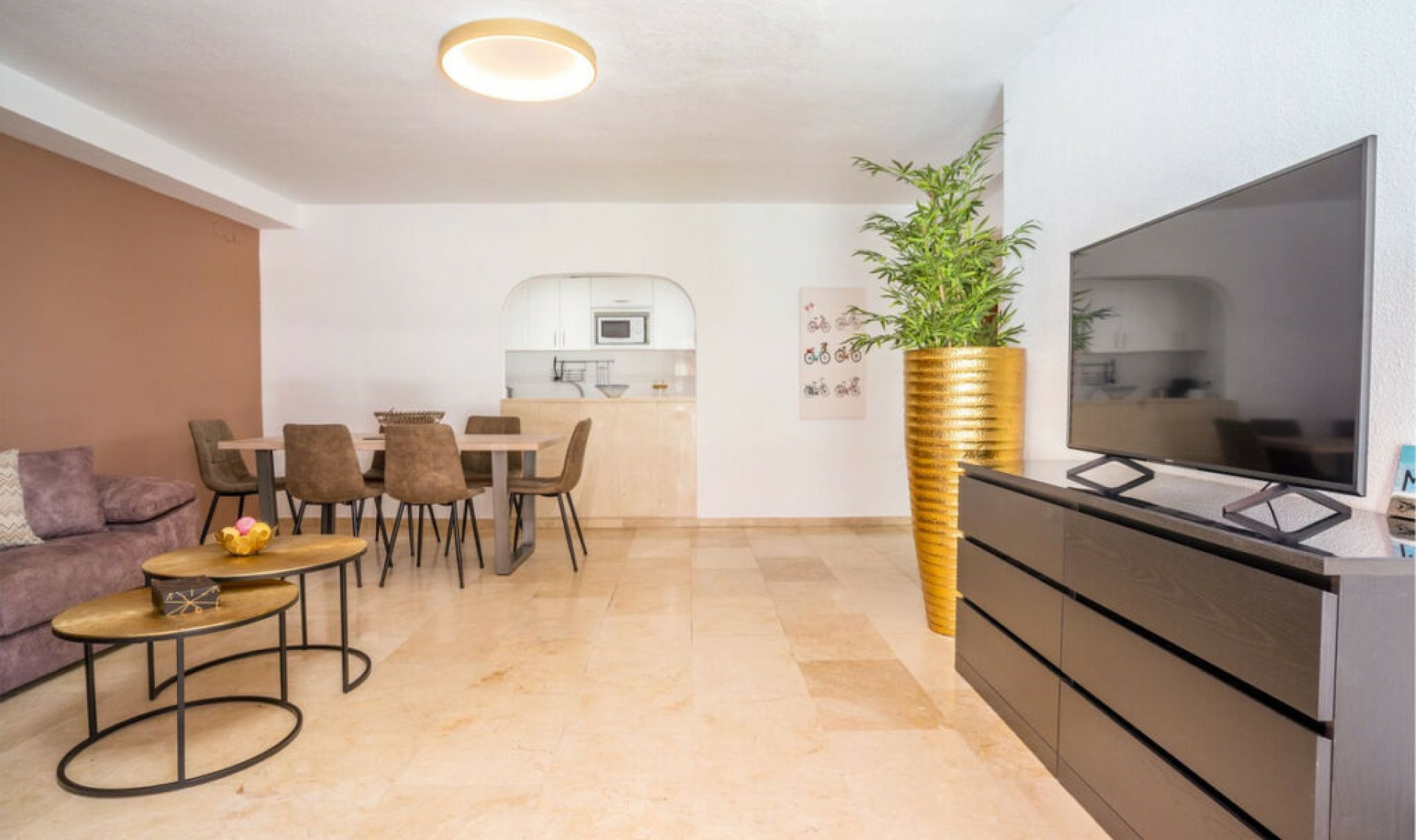 Resale - Apartment -
Marbella