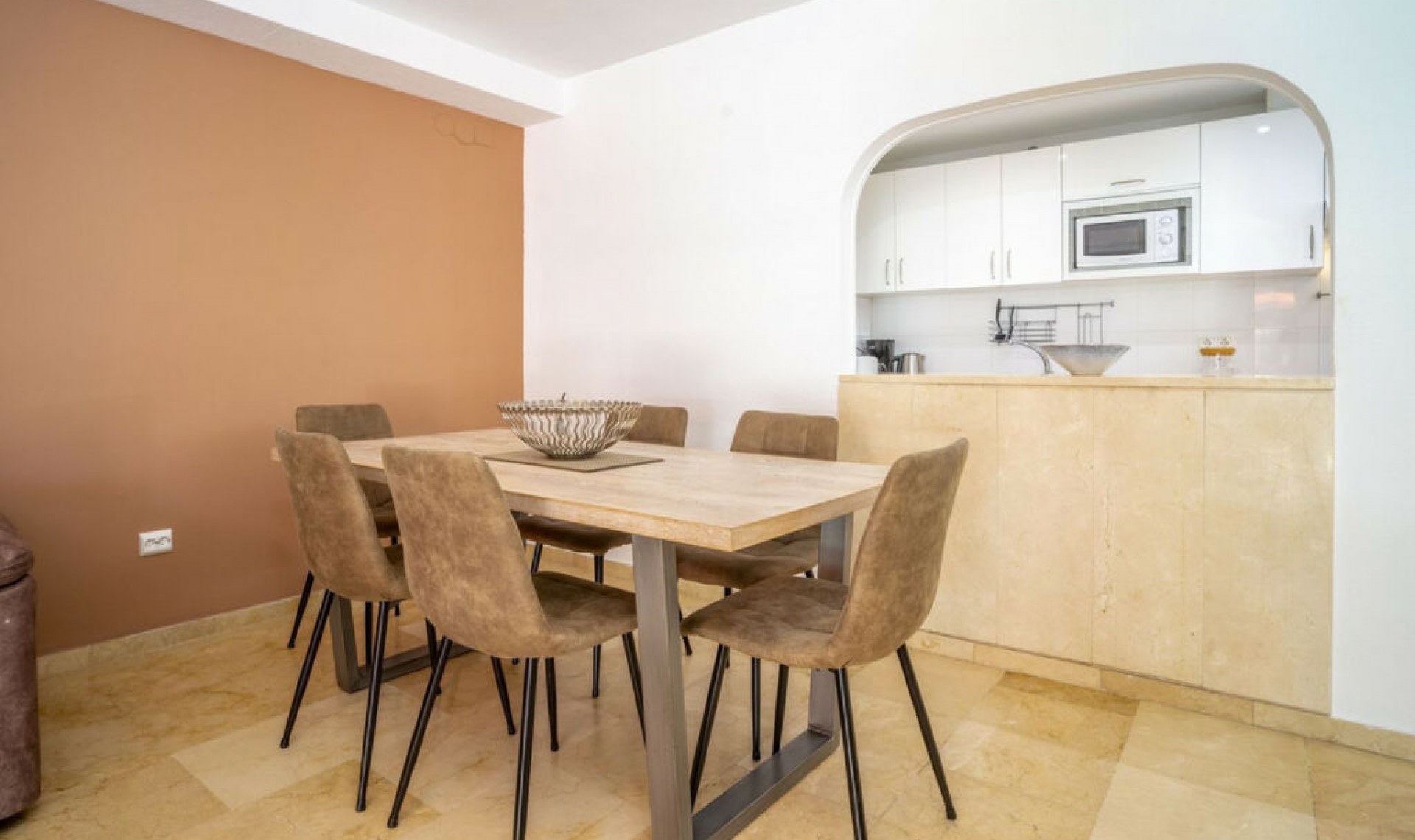 Resale - Apartment -
Marbella