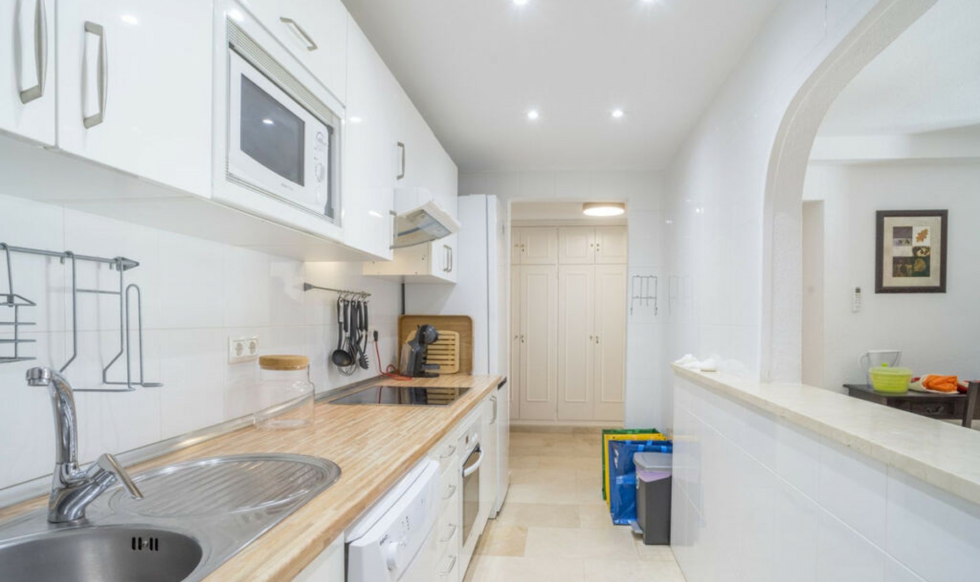 Resale - Apartment -
Marbella