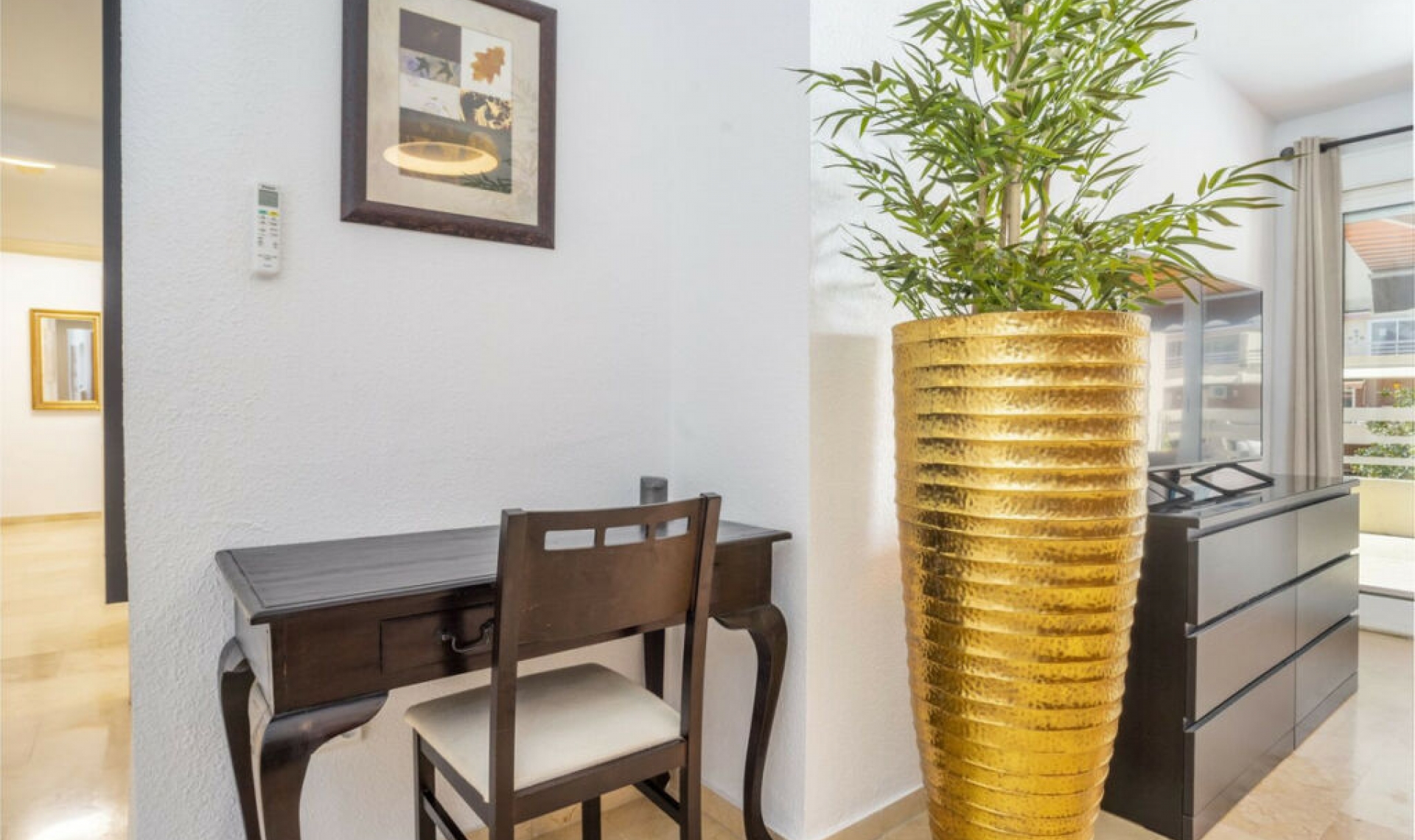 Resale - Apartment -
Marbella