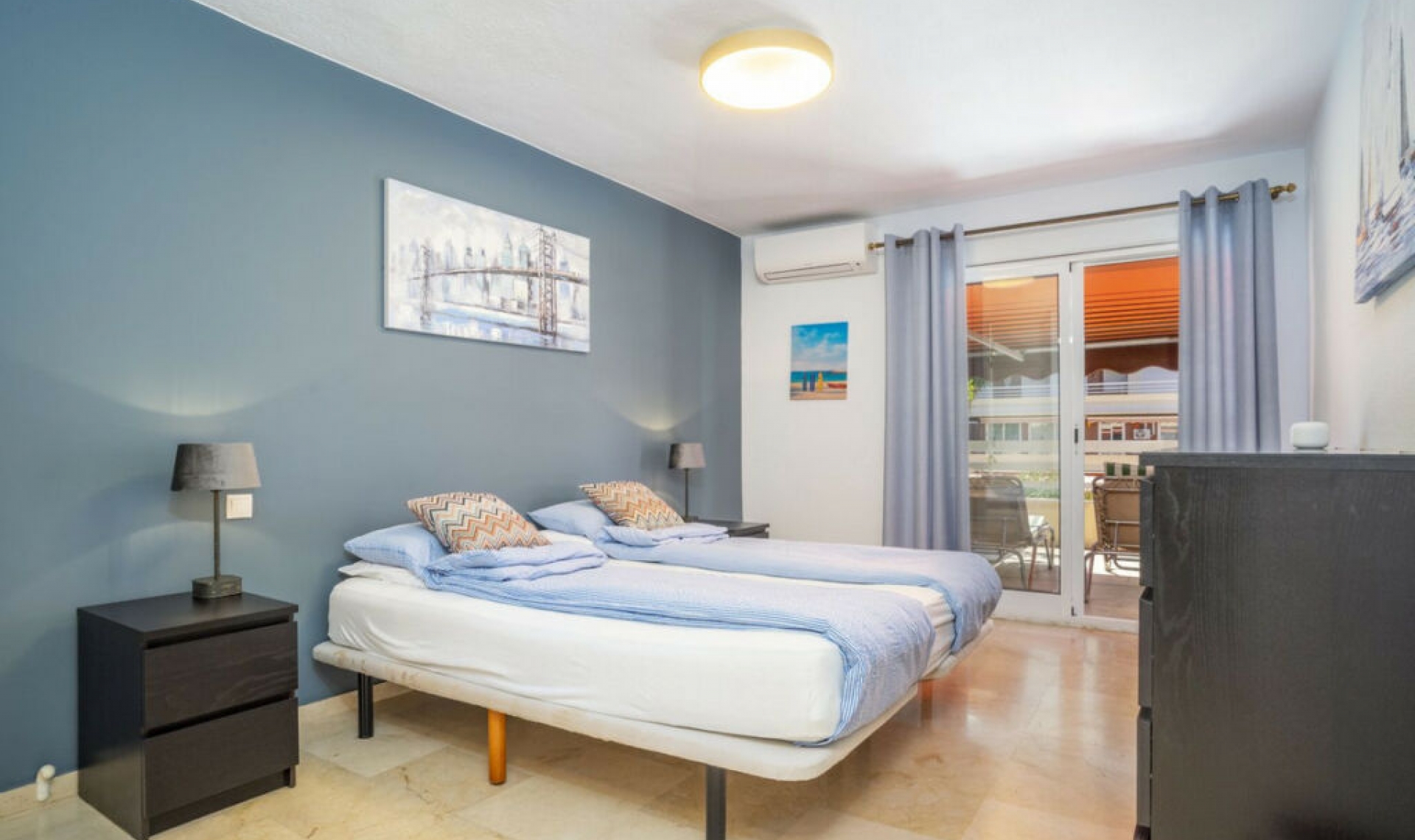 Resale - Apartment -
Marbella