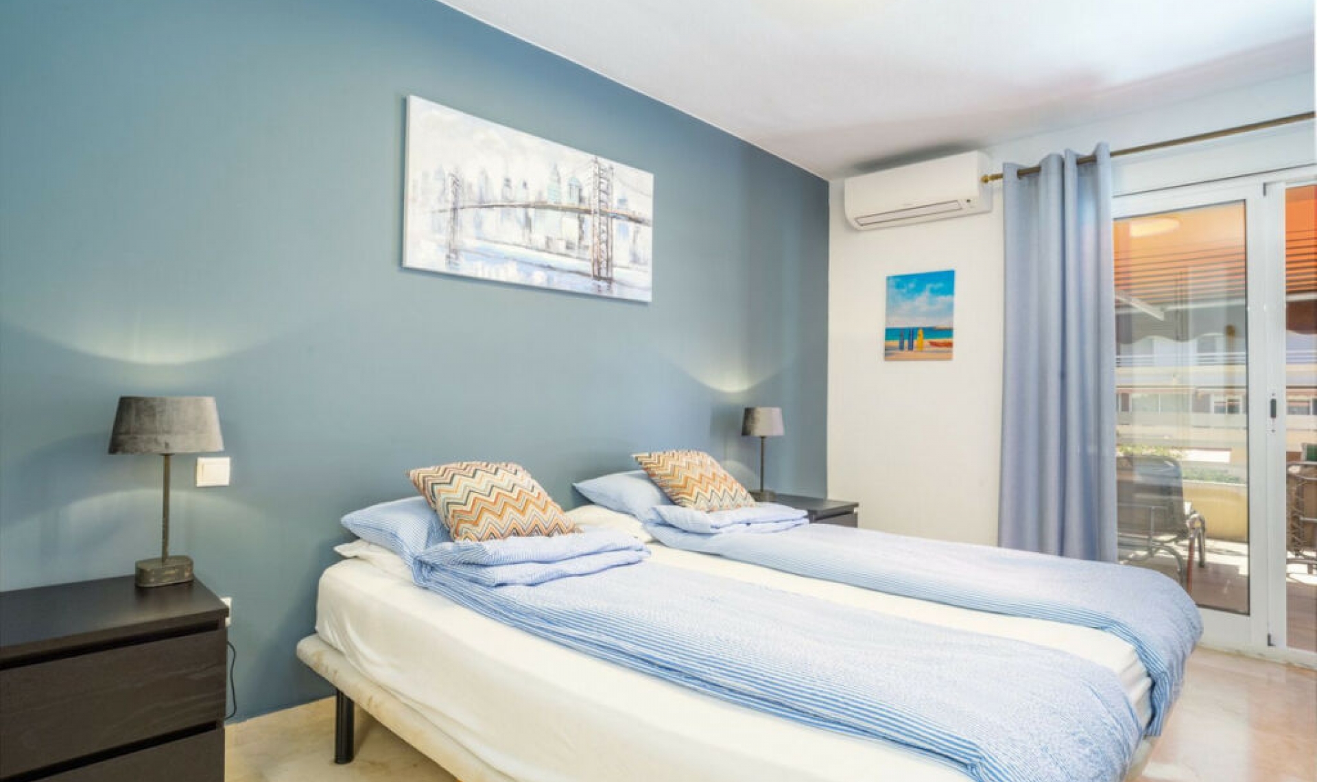 Resale - Apartment -
Marbella