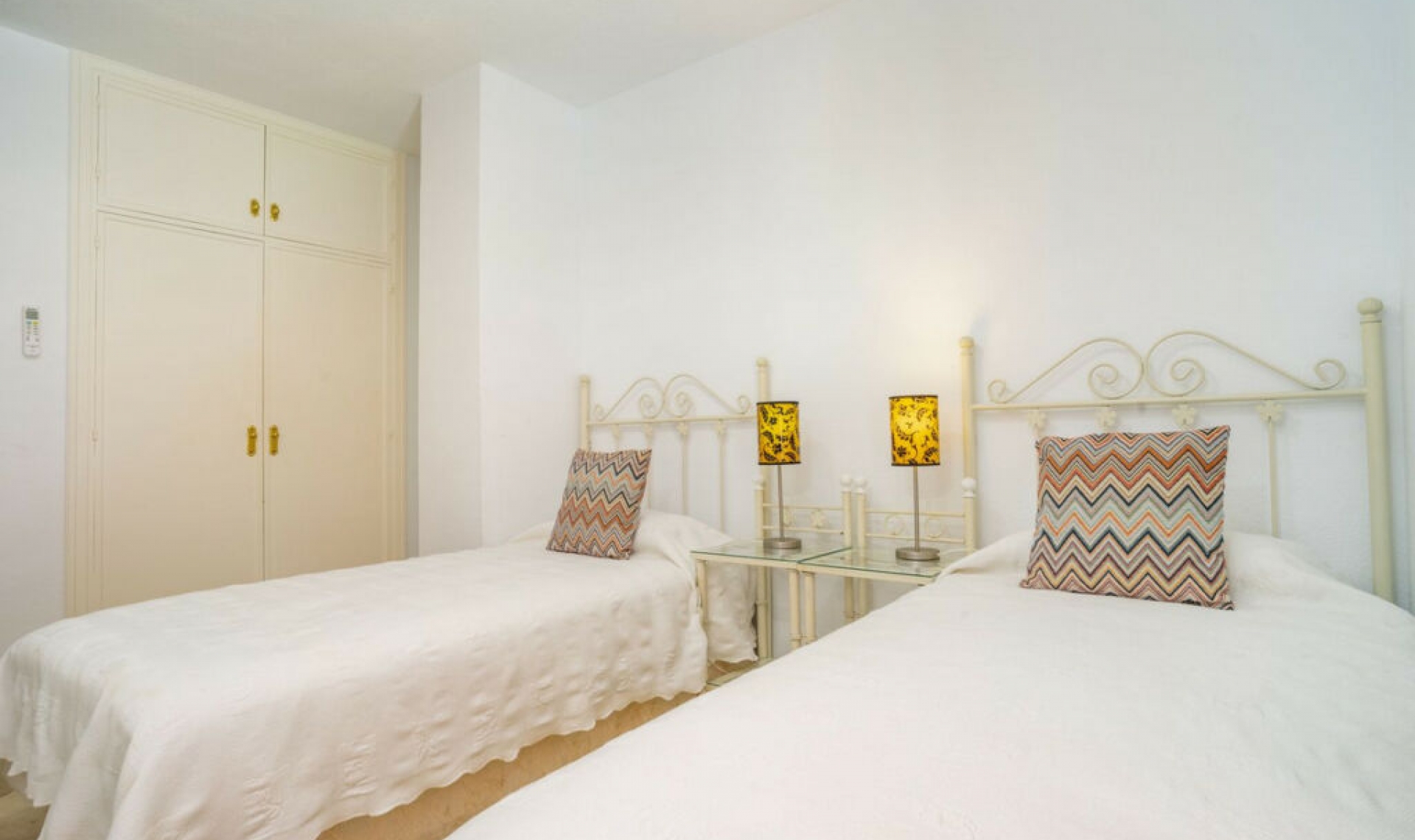 Resale - Apartment -
Marbella