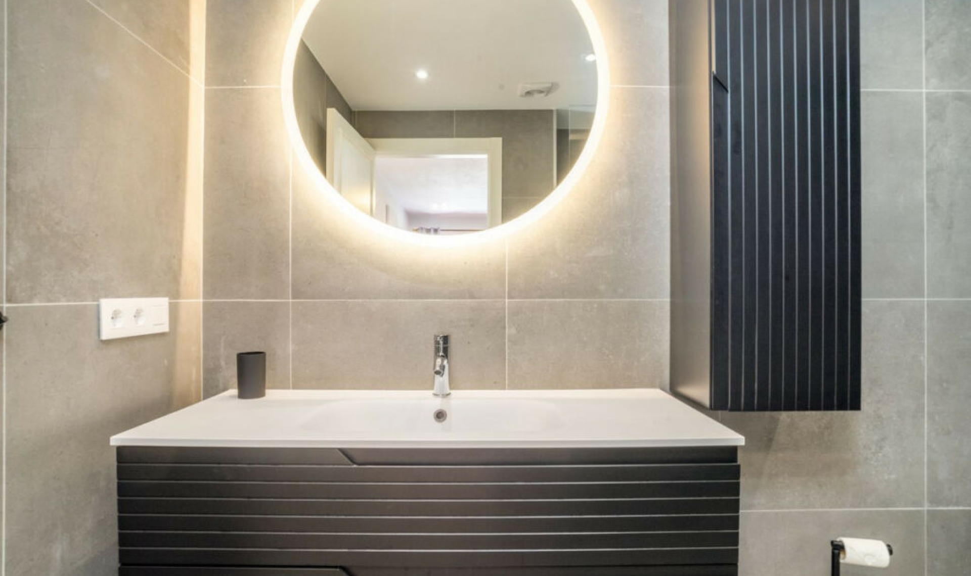 Resale - Apartment -
Marbella