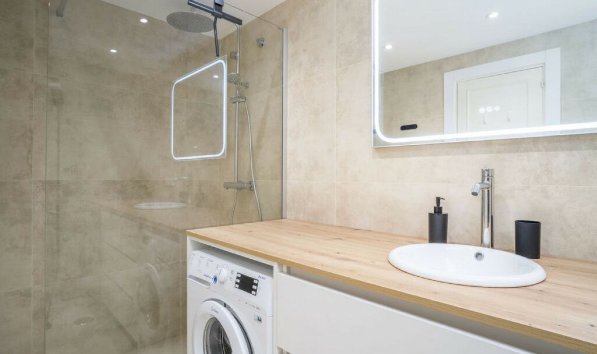 Resale - Apartment -
Marbella