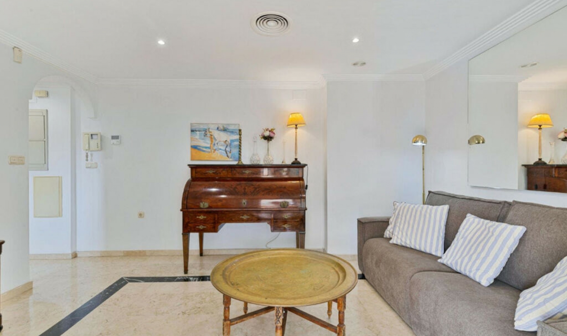 Resale - Apartment -
Marbella
