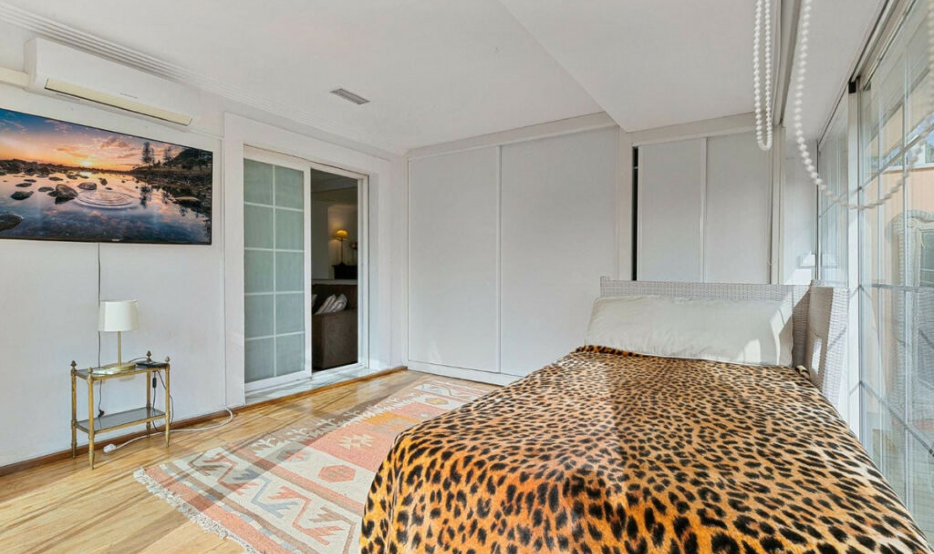 Resale - Apartment -
Marbella