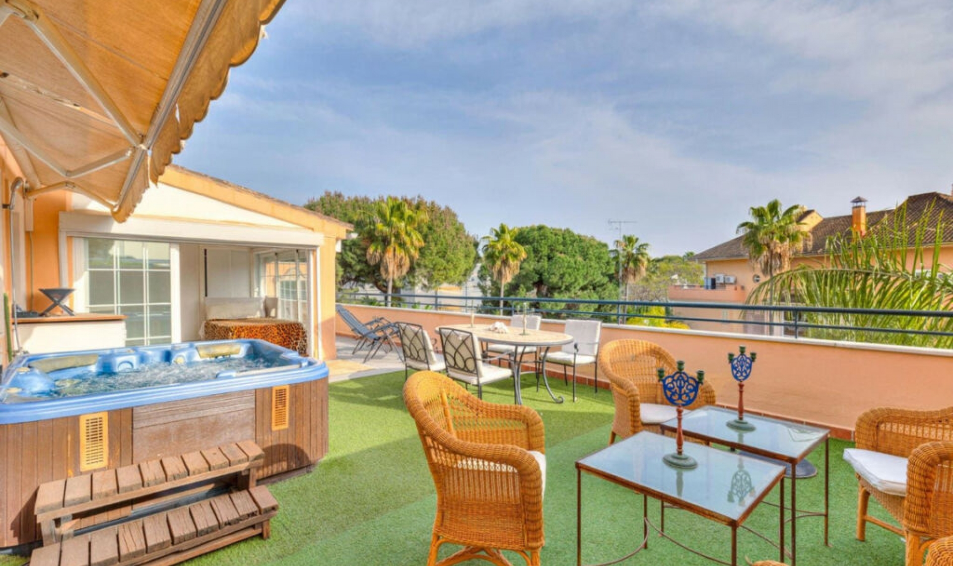 Resale - Apartment -
Marbella