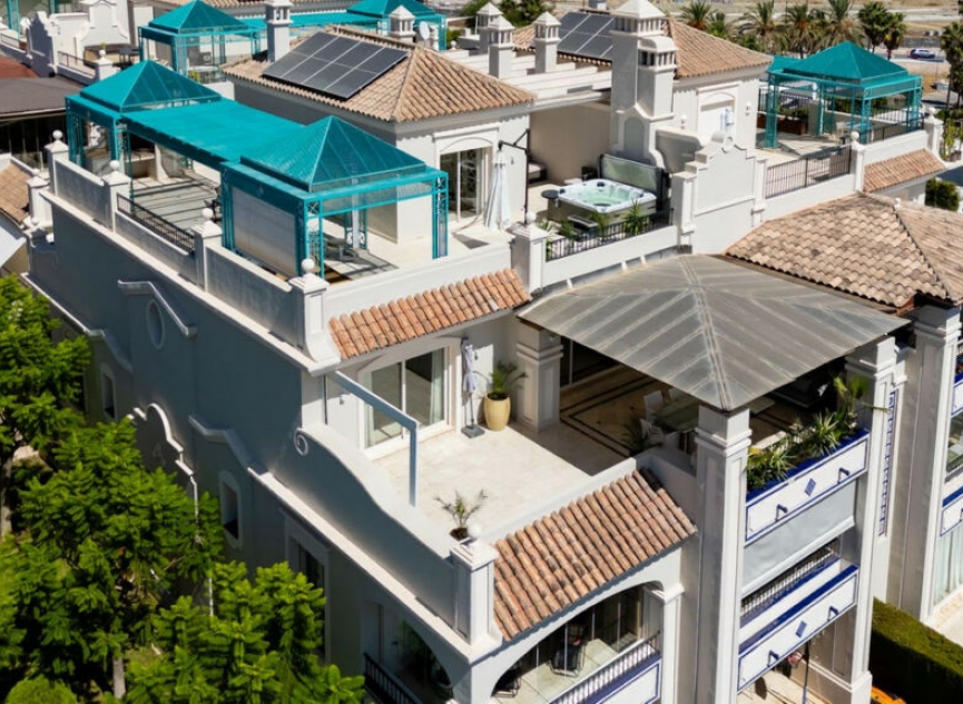 Resale - Apartment -
Marbella