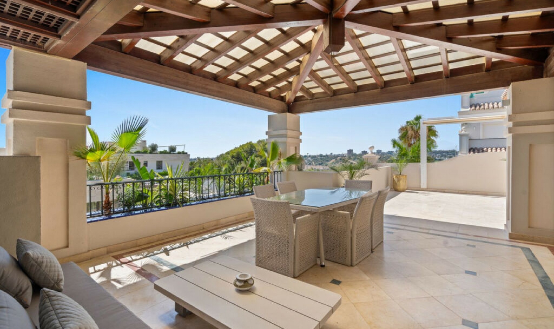 Resale - Apartment -
Marbella