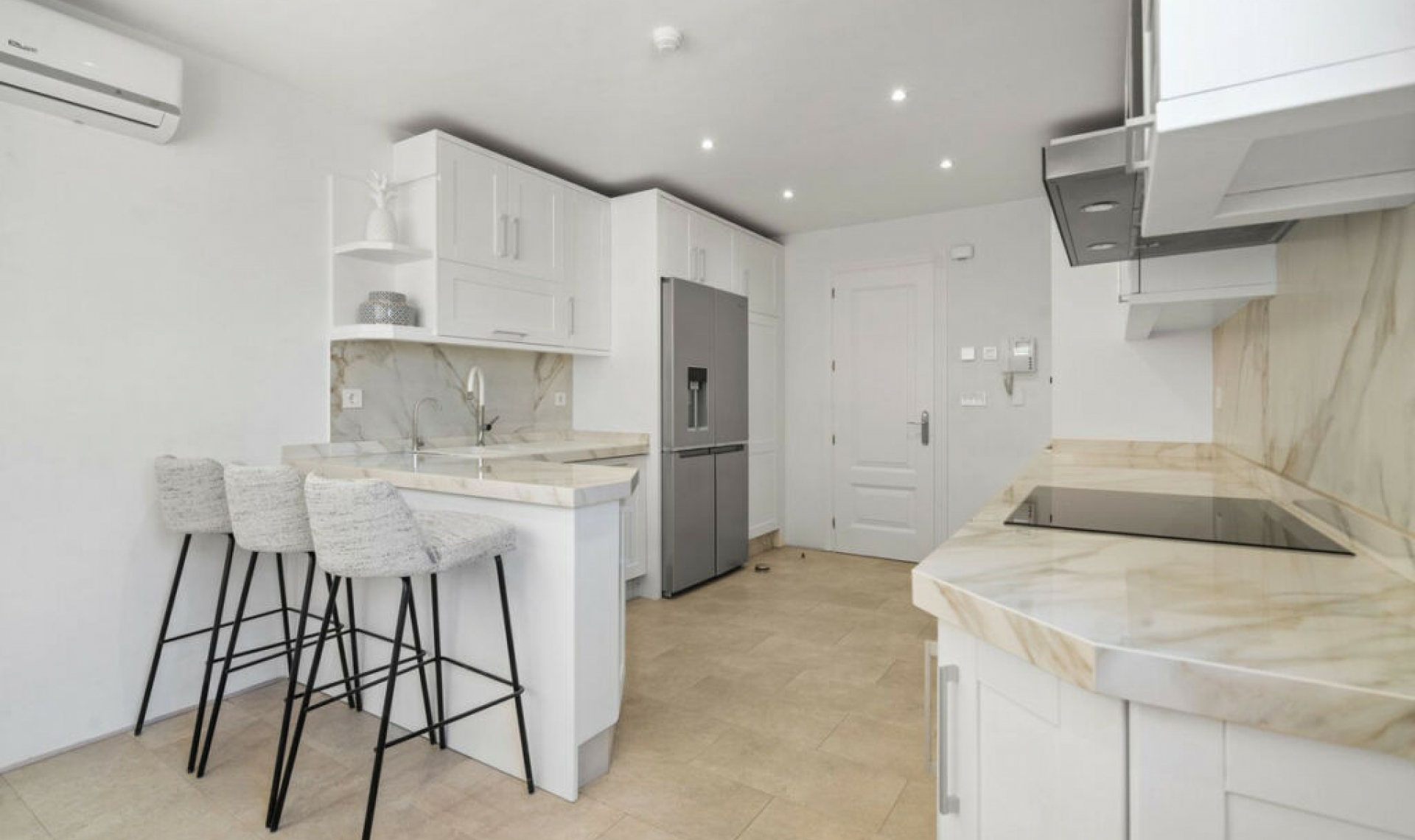 Resale - Apartment -
Marbella