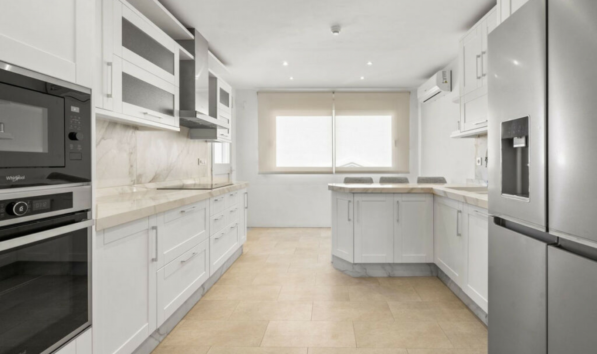 Resale - Apartment -
Marbella