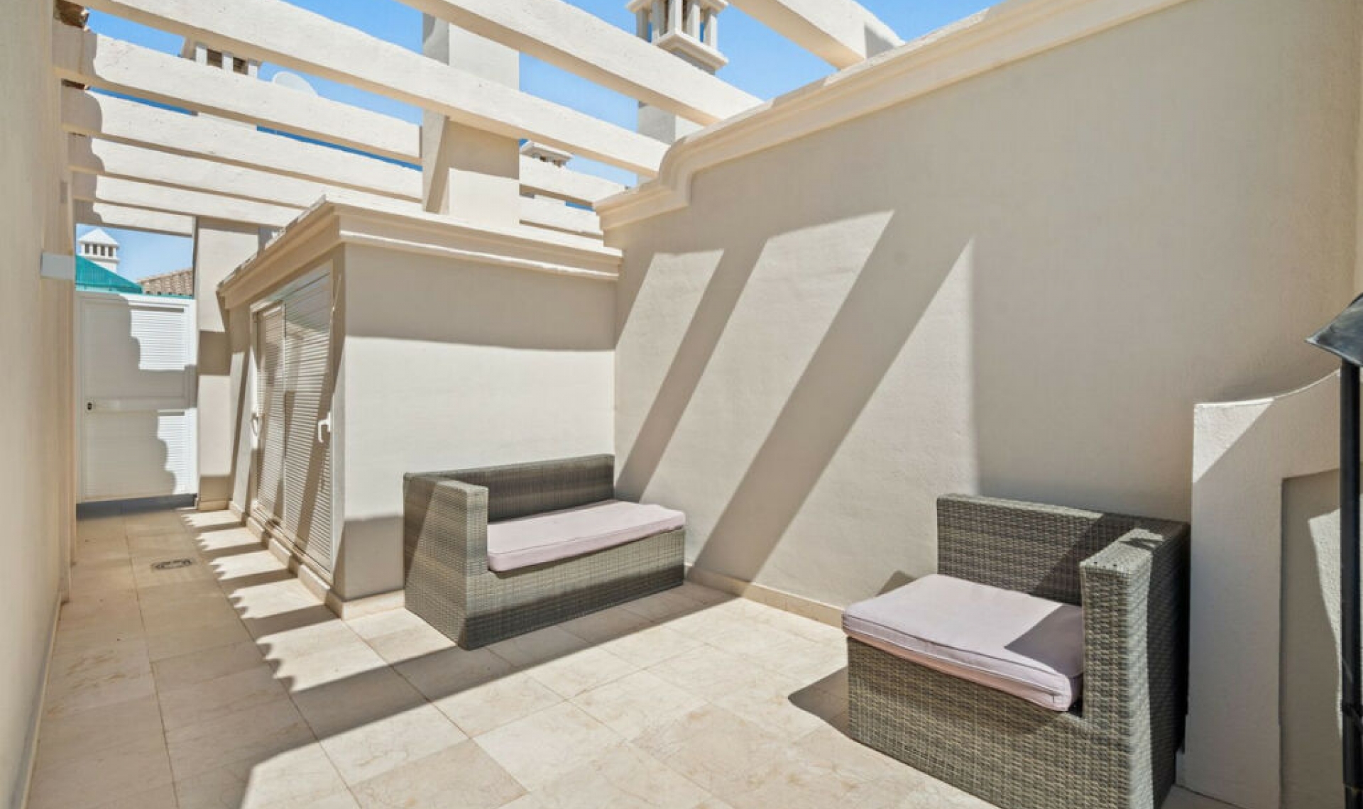 Resale - Apartment -
Marbella
