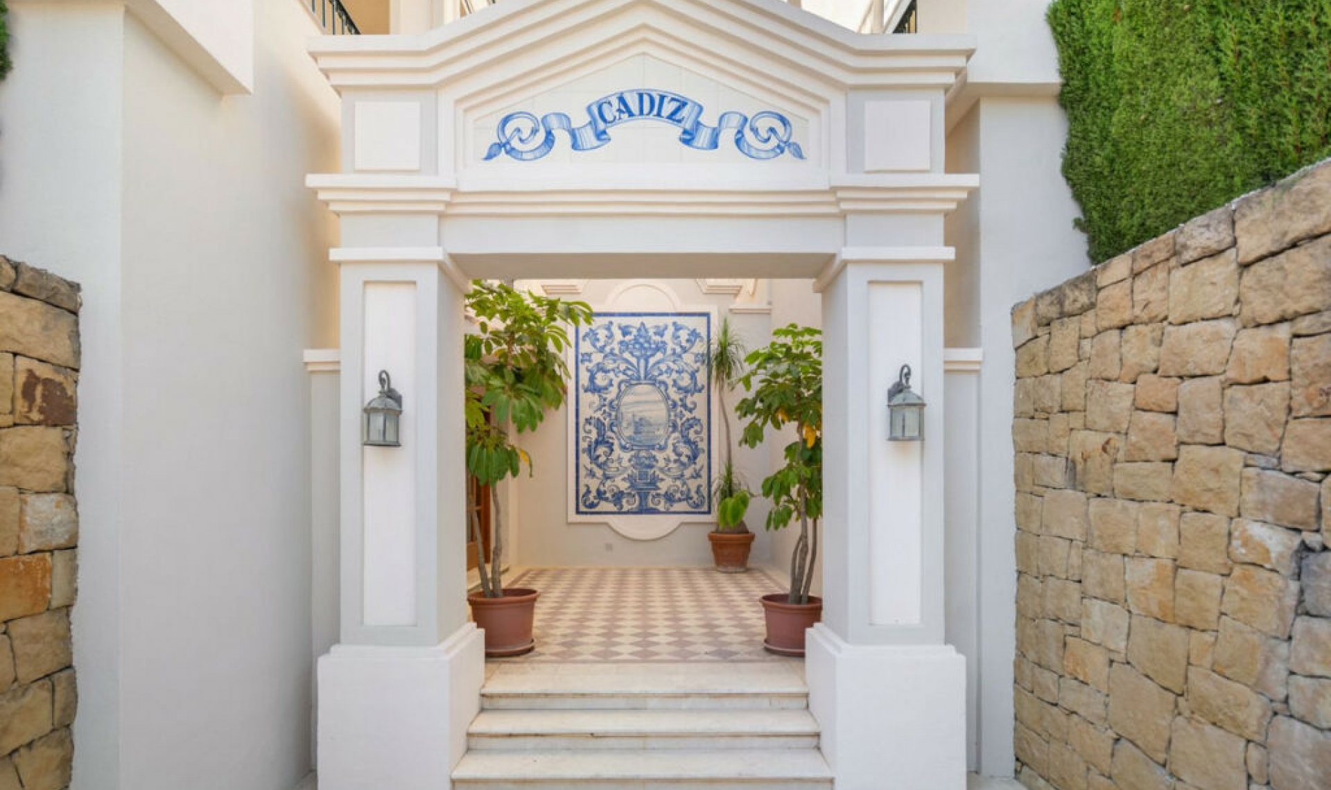 Resale - Apartment -
Marbella