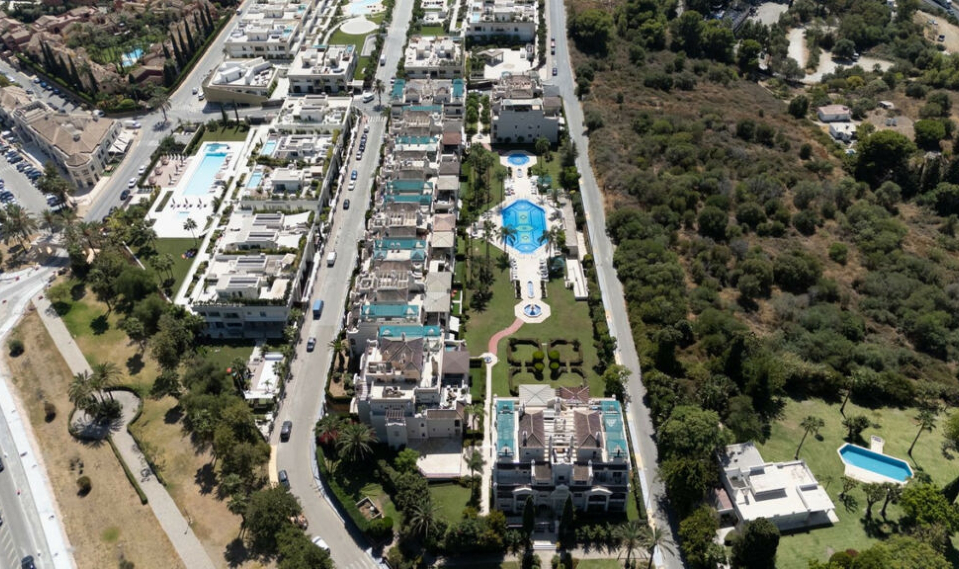 Resale - Apartment -
Marbella