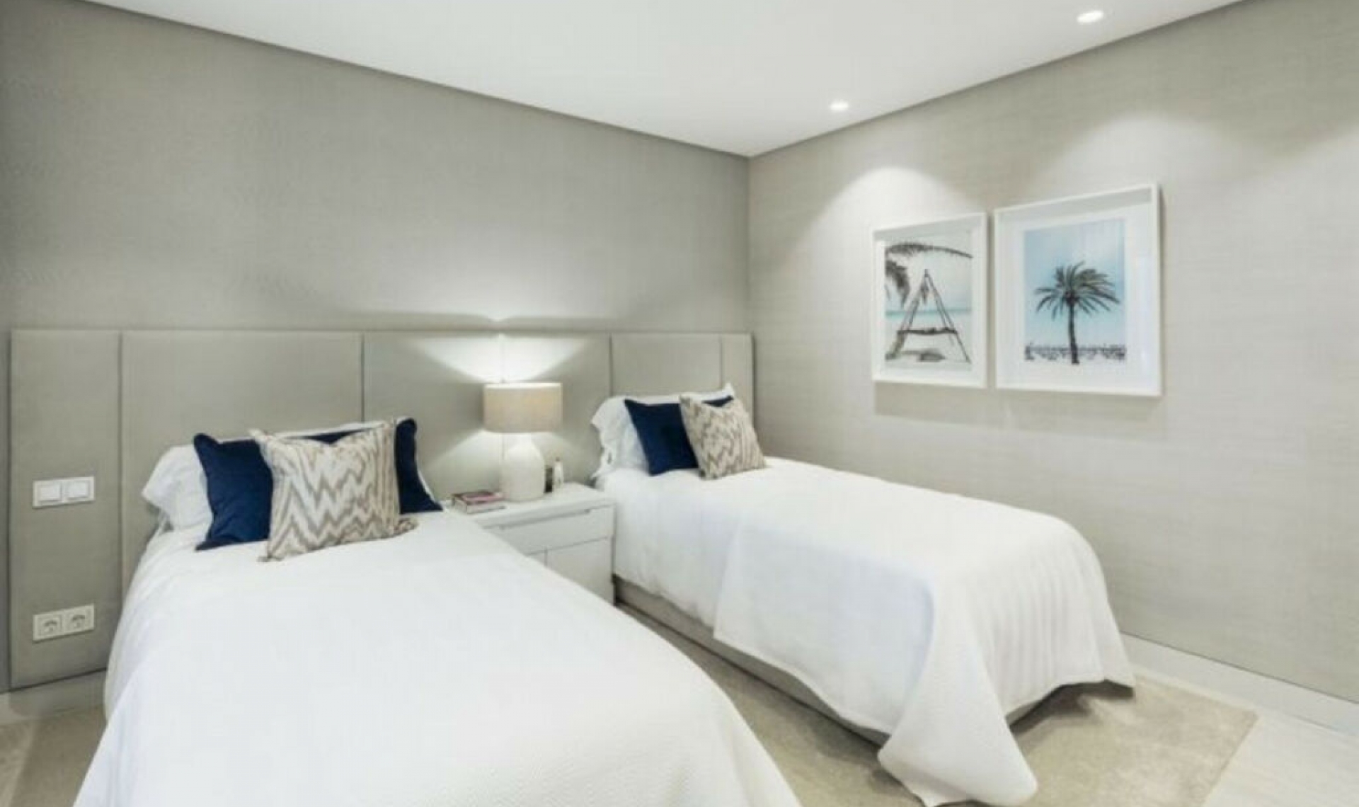 Resale - Apartment -
Marbella