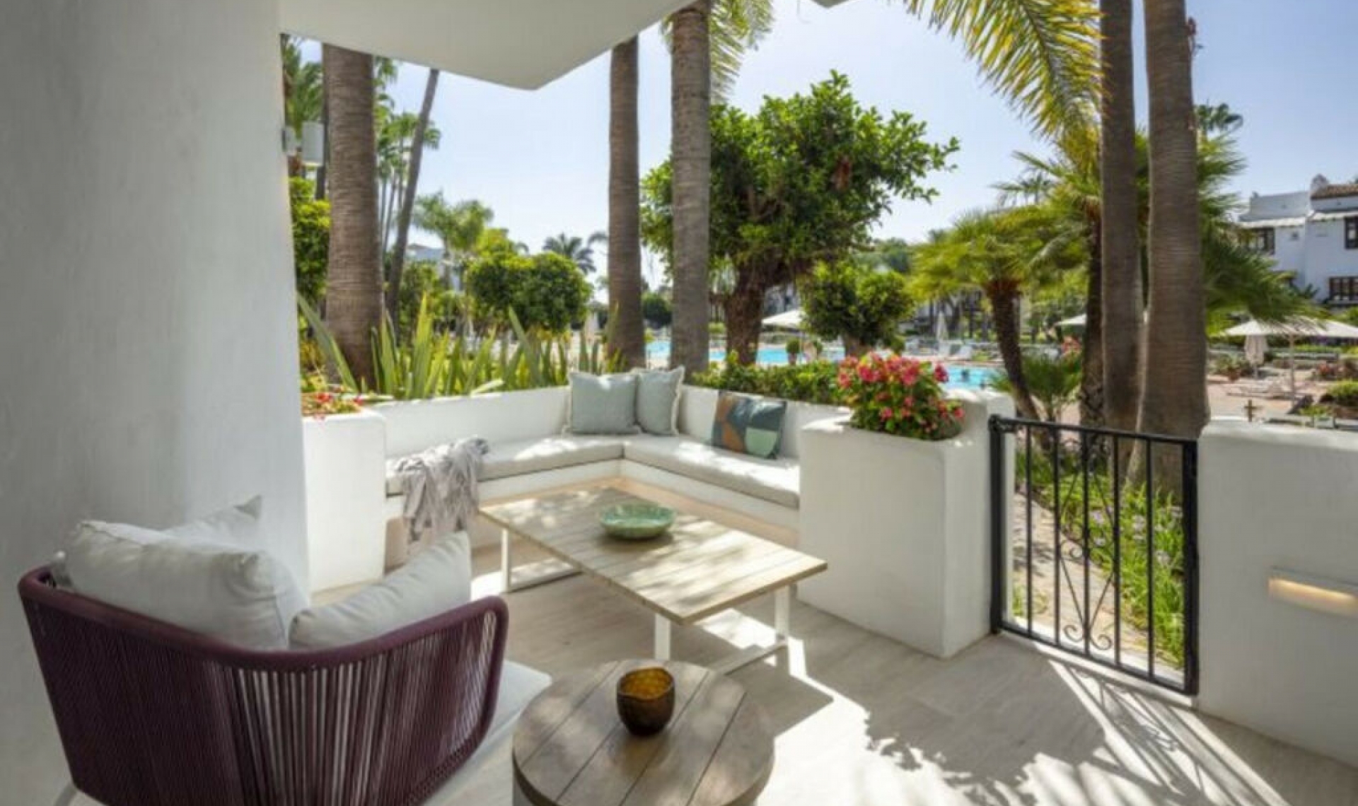 Resale - Apartment -
Marbella