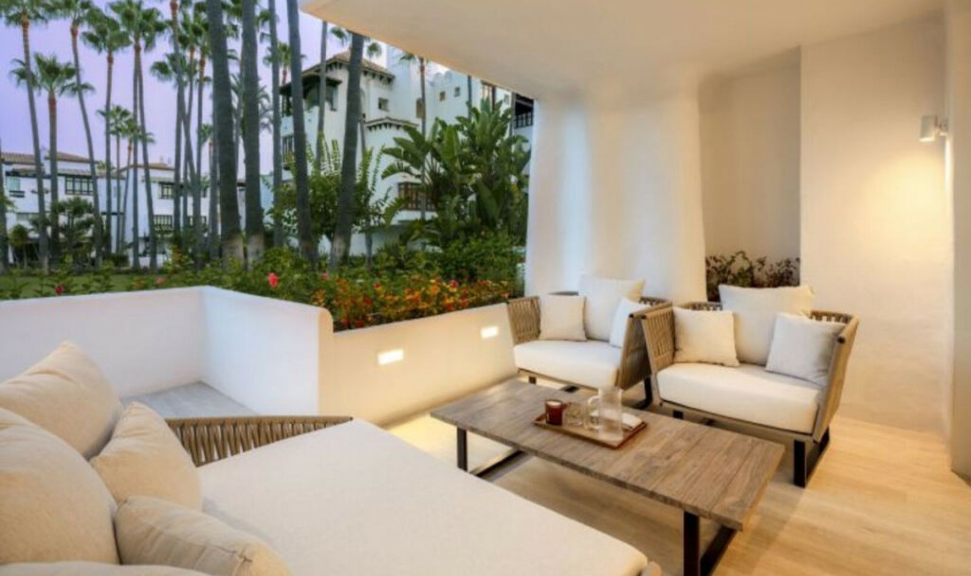 Resale - Apartment -
Marbella