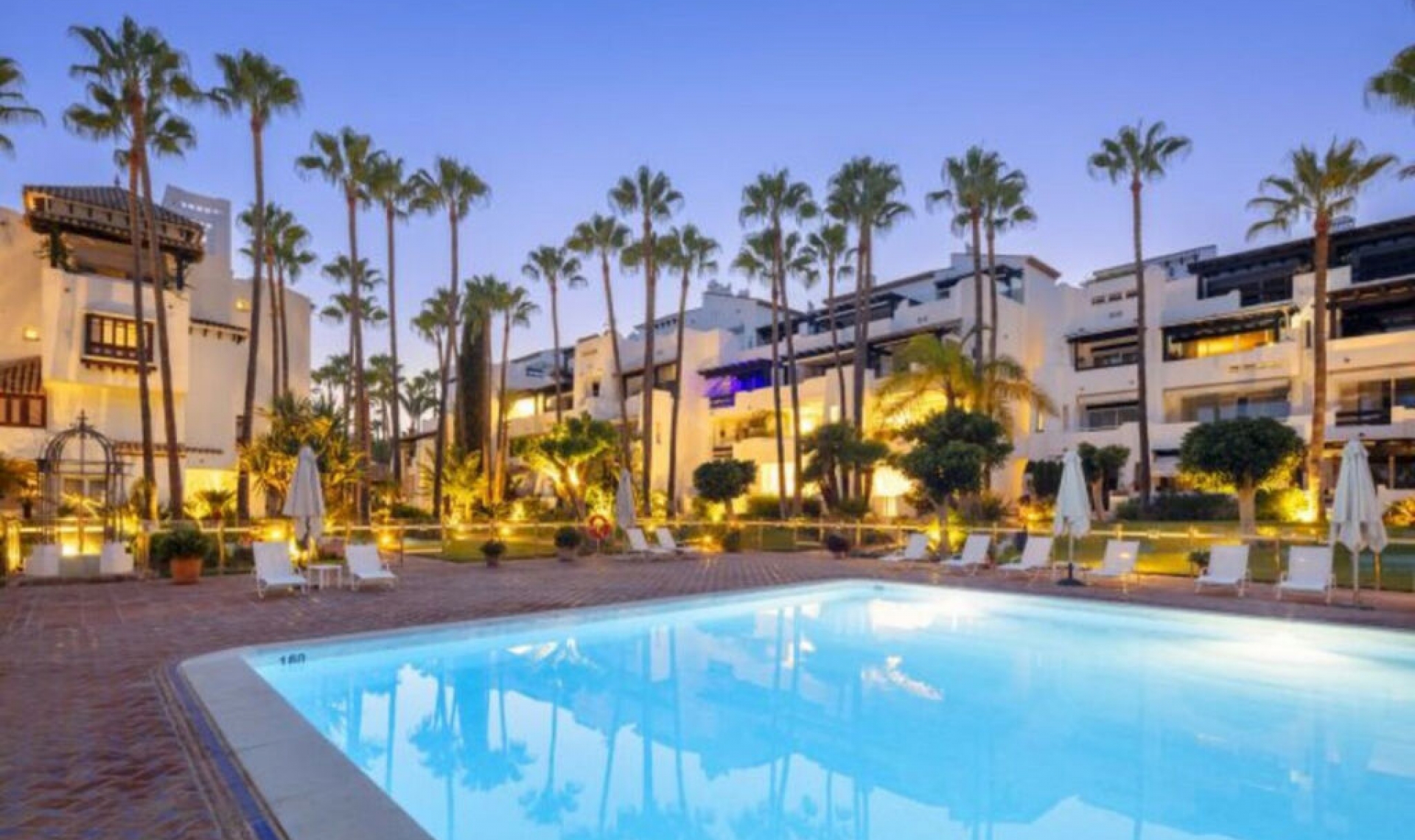 Resale - Apartment -
Marbella