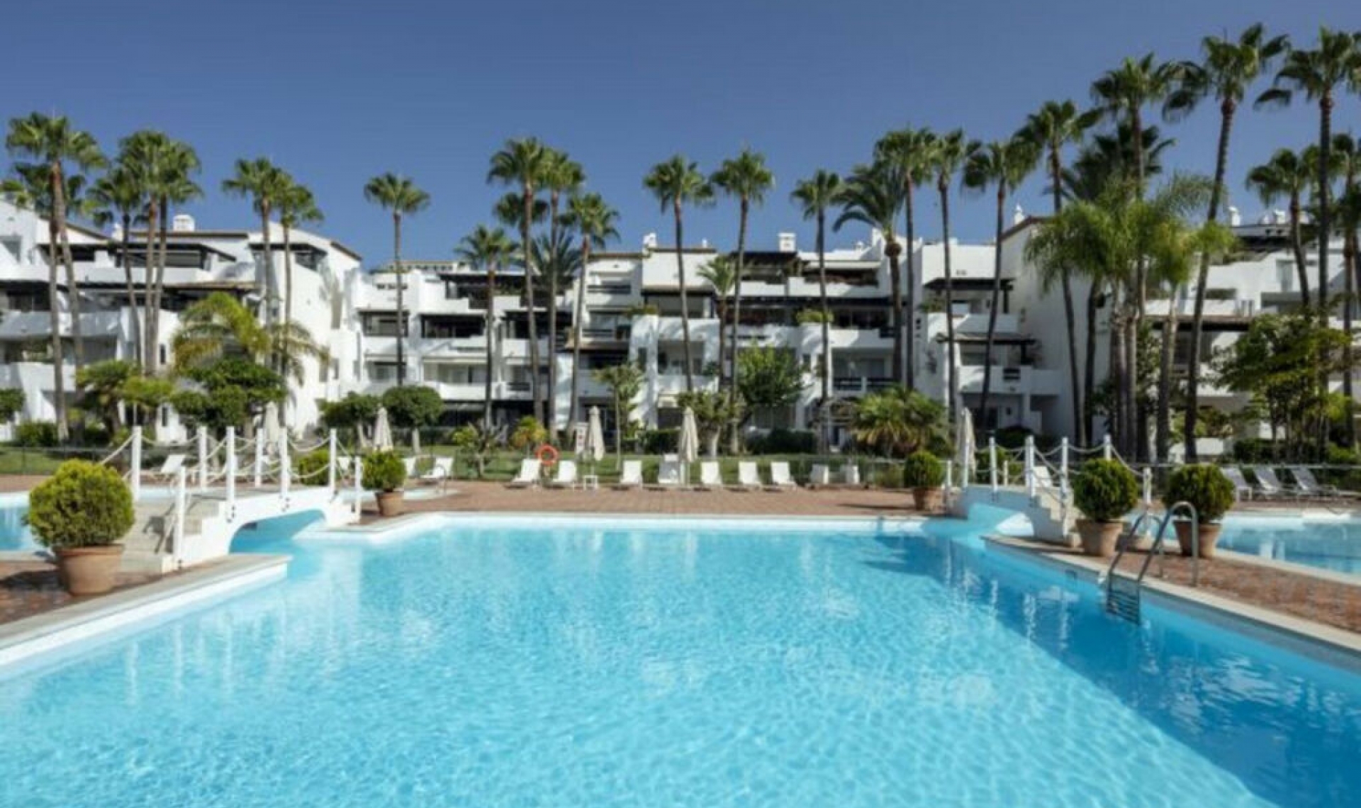 Resale - Apartment -
Marbella