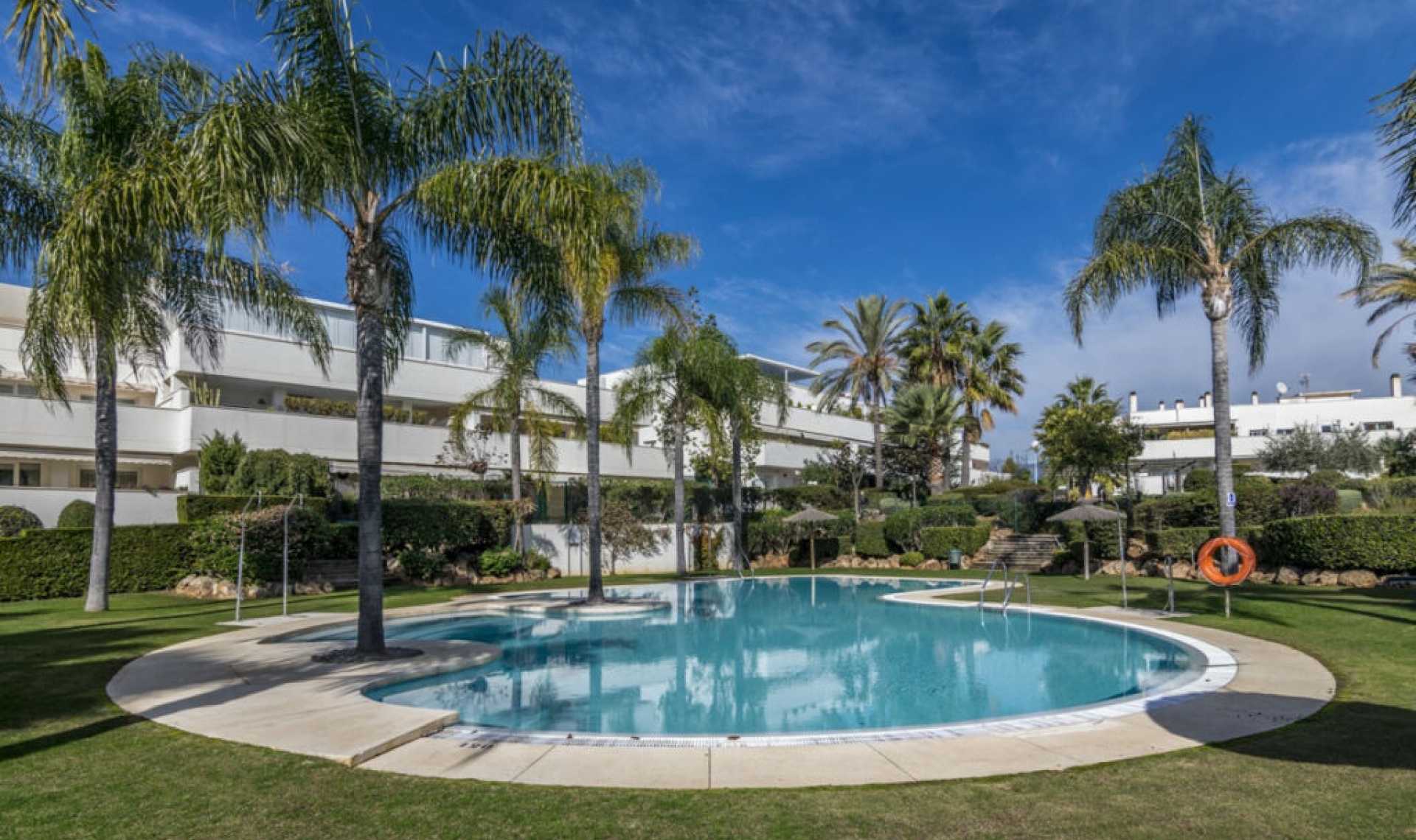 Resale - Apartment -
Marbella
