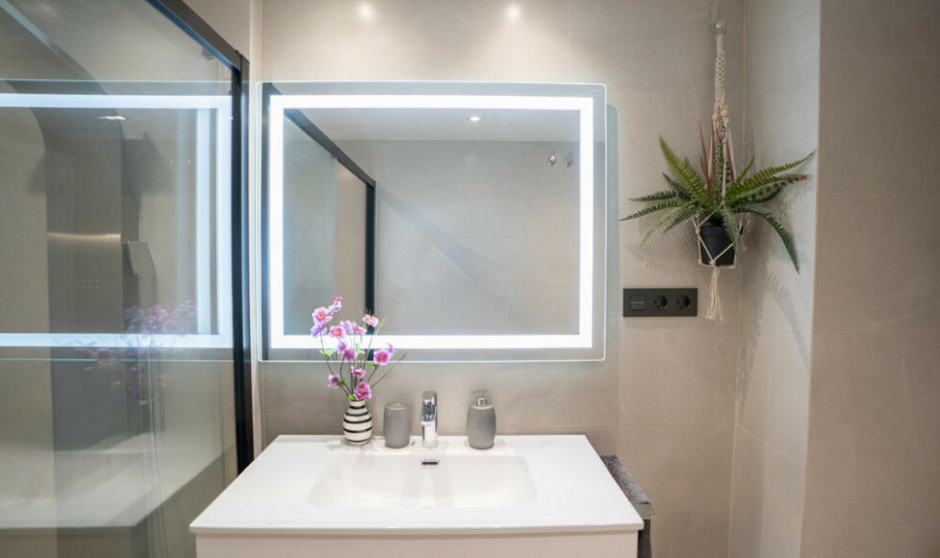 Resale - Apartment -
Marbella