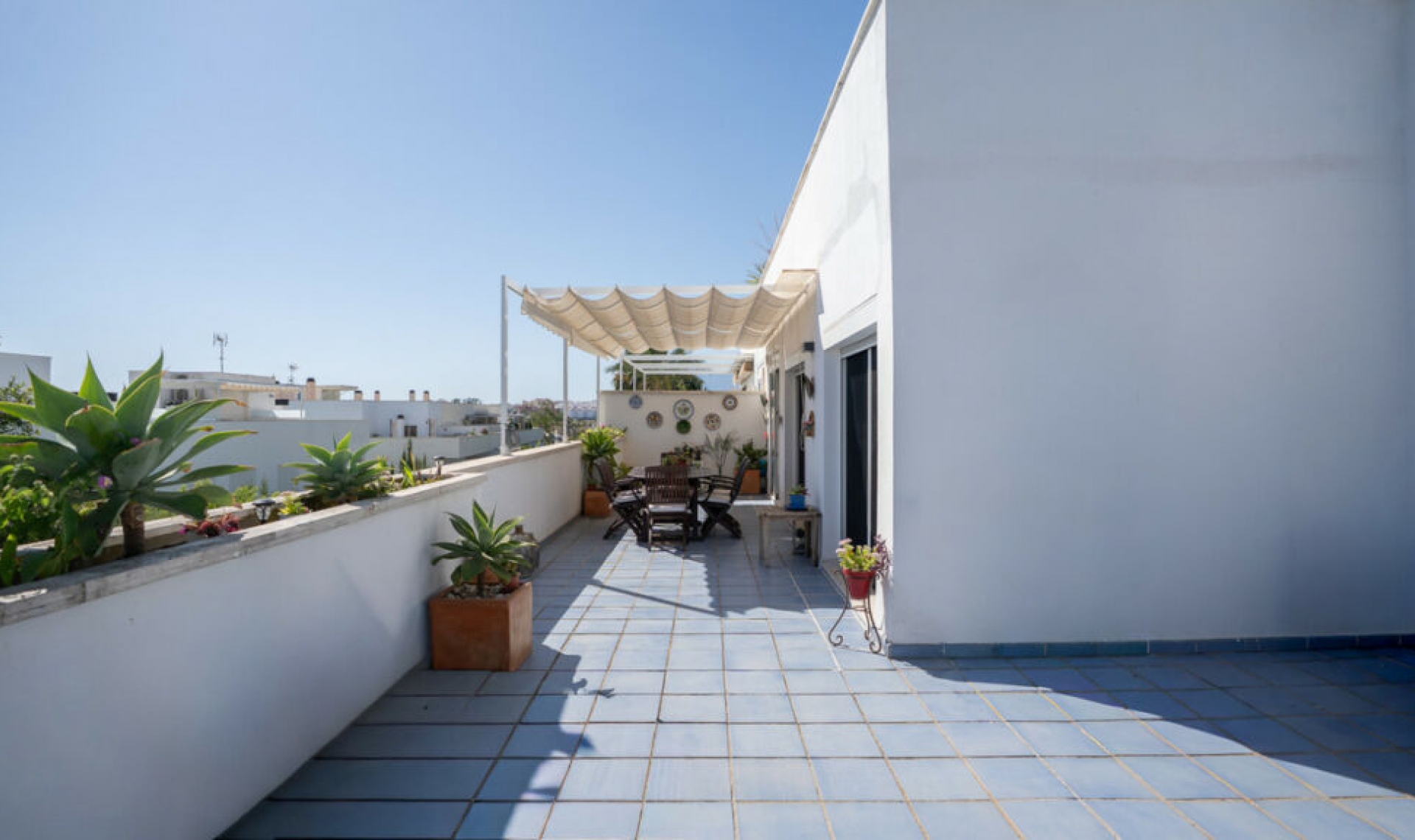 Resale - Apartment -
Marbella