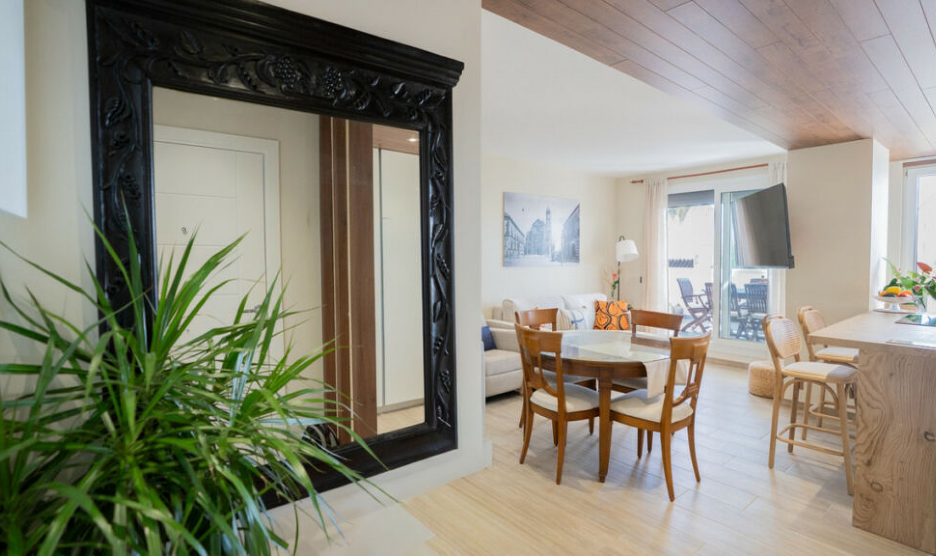 Resale - Apartment -
Marbella