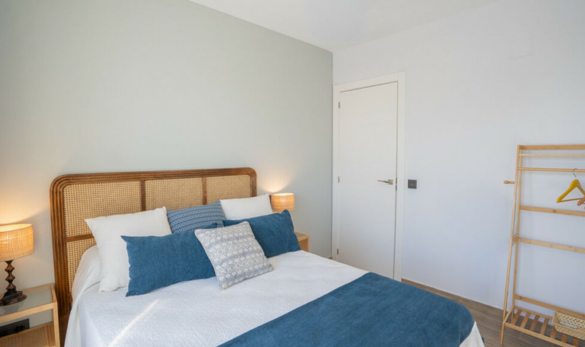 Resale - Apartment -
Marbella