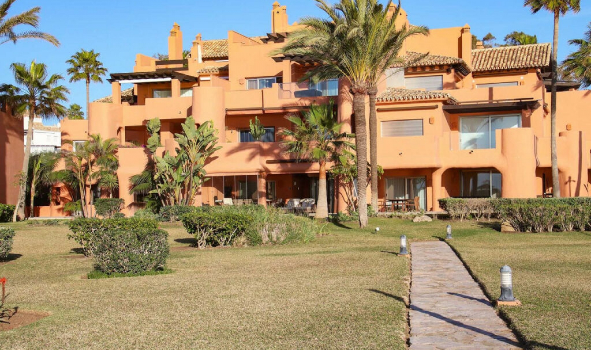 Resale - Apartment -
Marbella