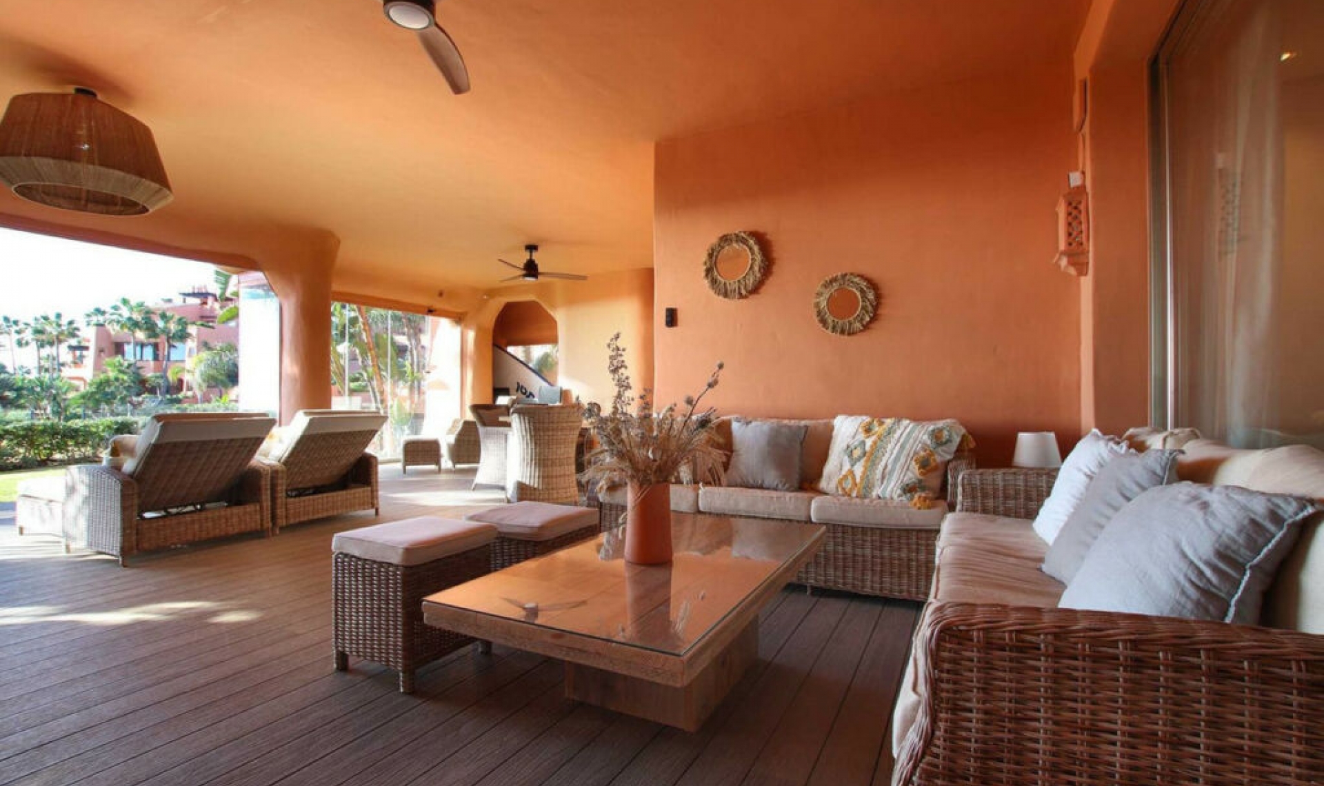 Resale - Apartment -
Marbella