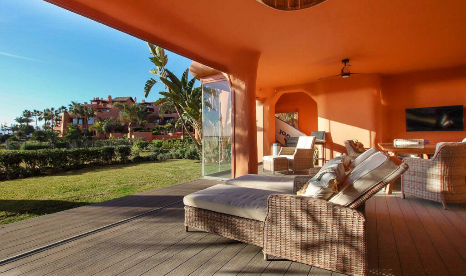 Resale - Apartment -
Marbella