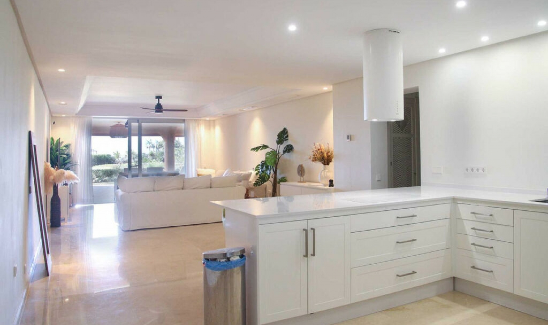 Resale - Apartment -
Marbella