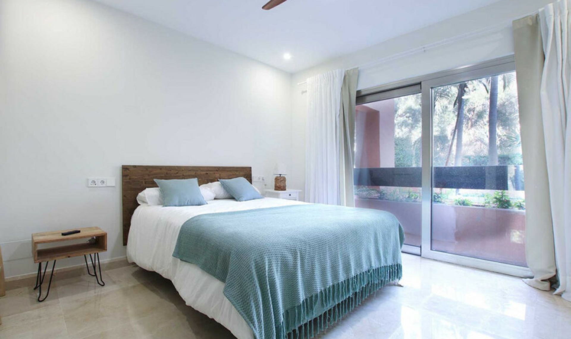 Resale - Apartment -
Marbella