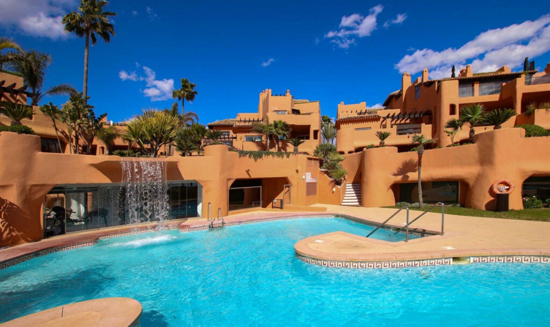 Resale - Apartment -
Marbella