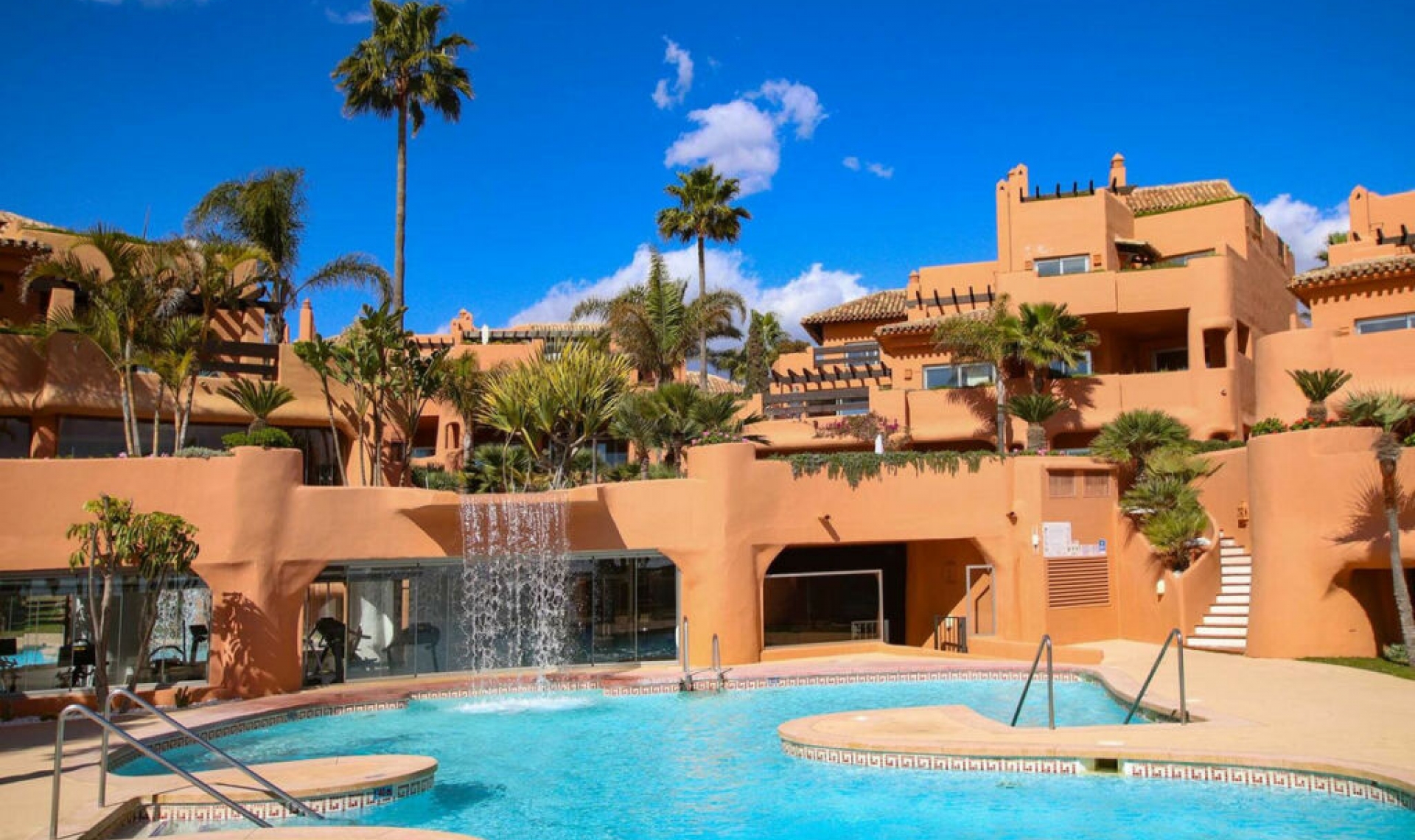 Resale - Apartment -
Marbella