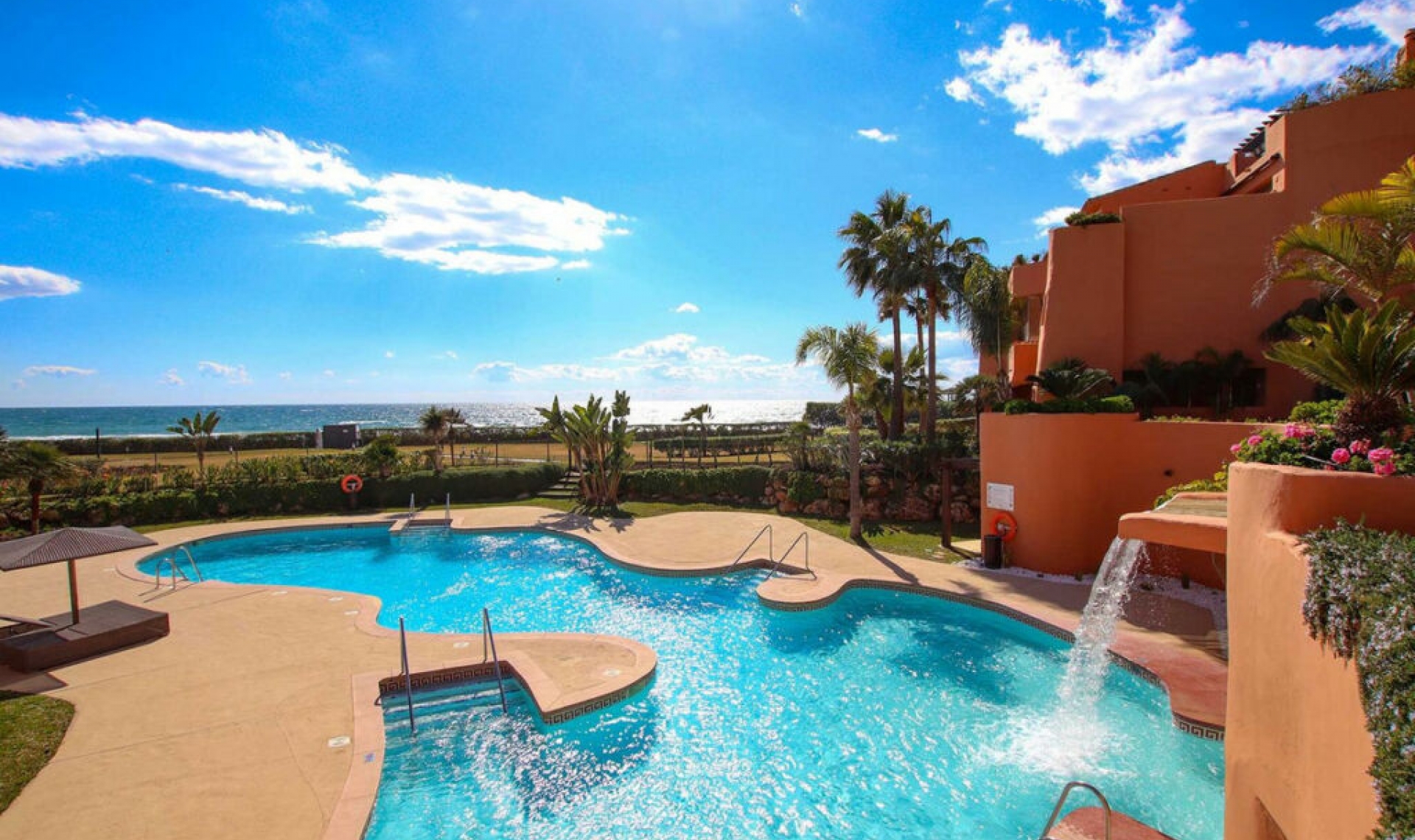 Resale - Apartment -
Marbella