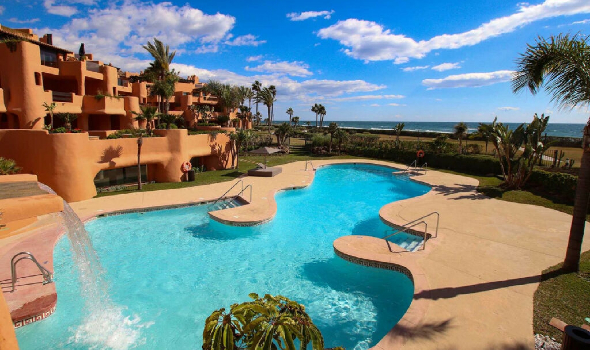 Resale - Apartment -
Marbella