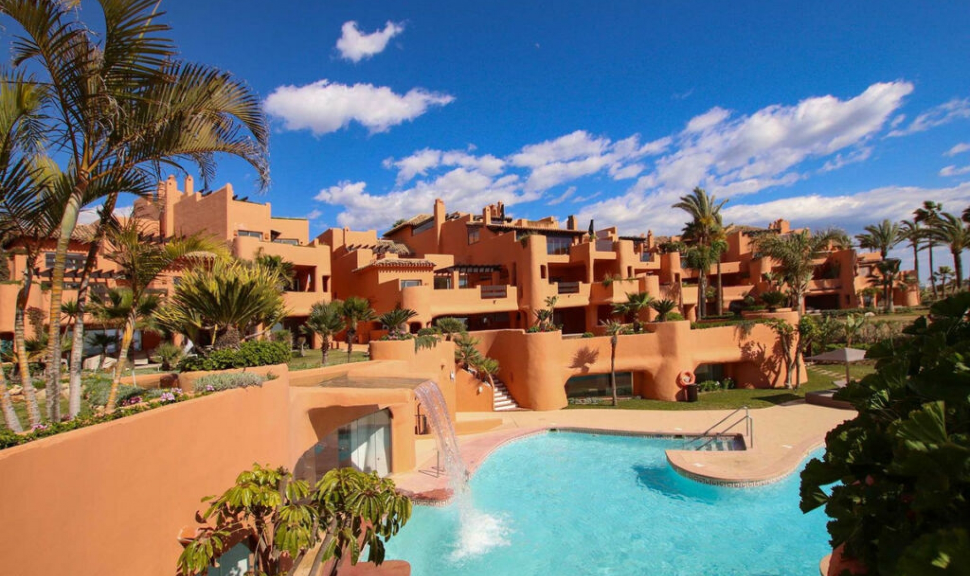 Resale - Apartment -
Marbella